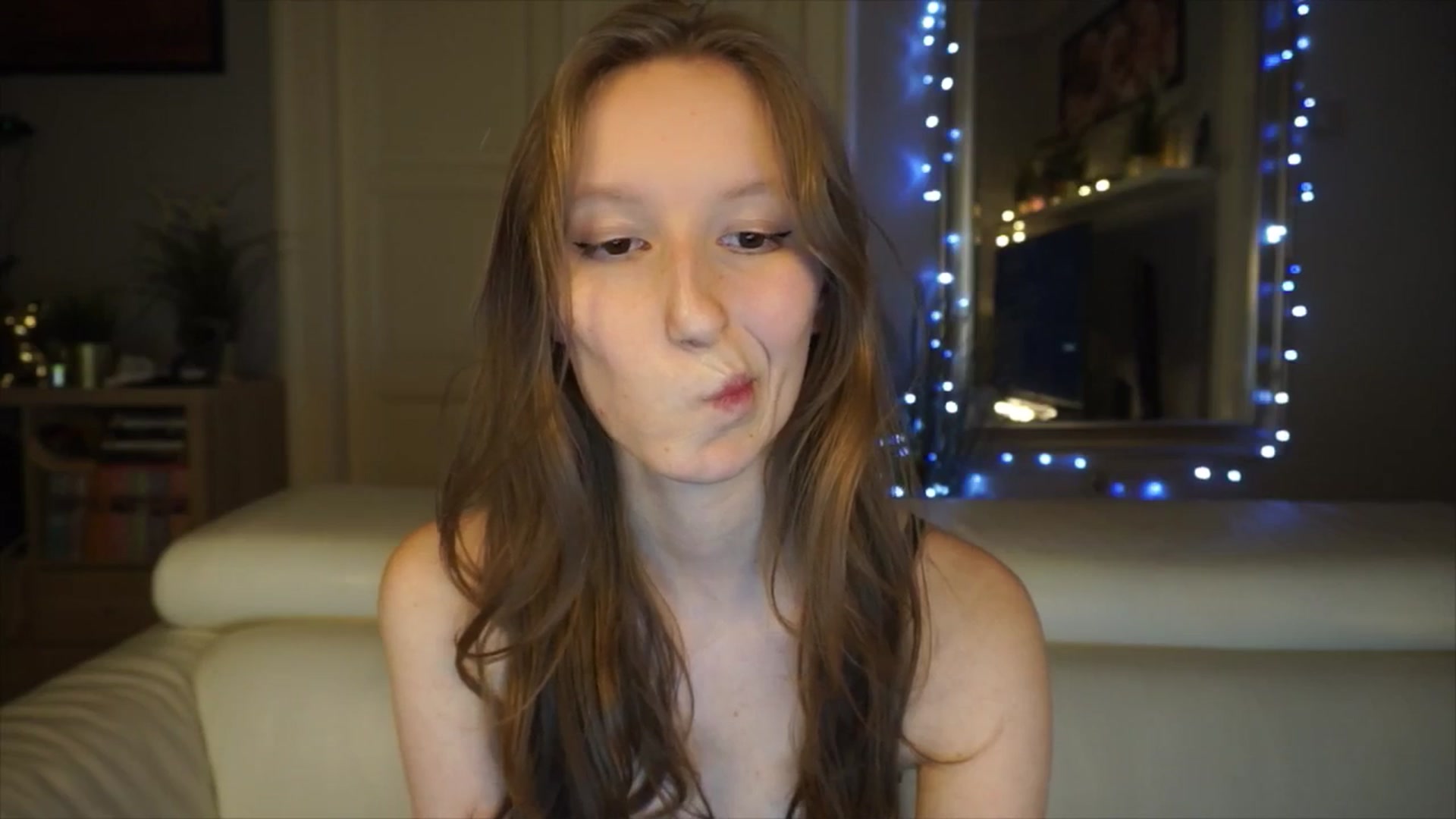 Gallery image thumbnail from Sw33t_g1rl's myfreecams stream on, 03/08/2026, 20:36 image 20 of 20