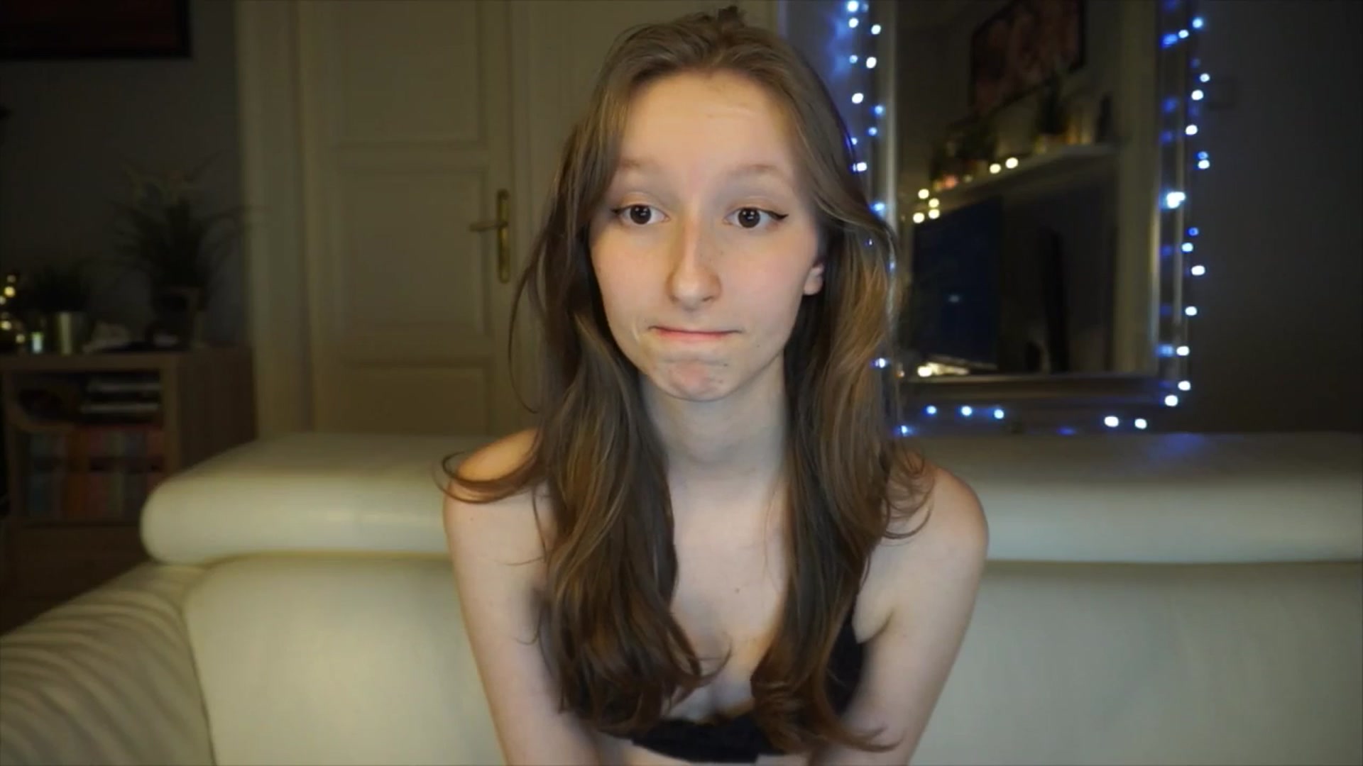 Gallery image thumbnail from Sw33t_g1rl's myfreecams stream on, 03/08/2026, 20:36 image 10 of 20