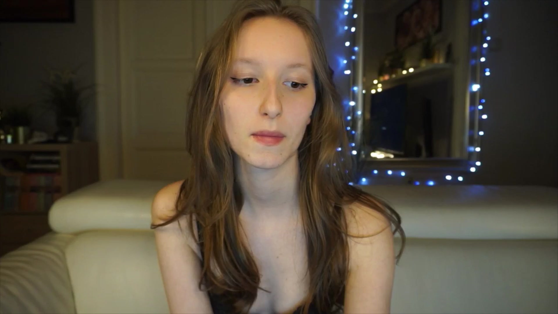 Gallery image thumbnail from Sw33t_g1rl's myfreecams stream on, 03/08/2026, 20:36 image 16 of 20