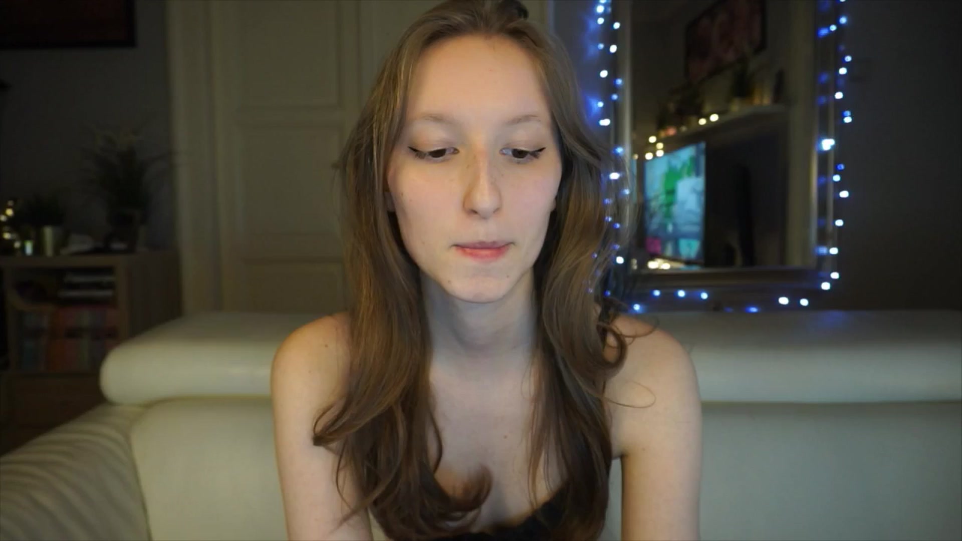 Gallery image thumbnail from Sw33t_g1rl's myfreecams stream on, 03/08/2026, 20:36 image 1 of 20