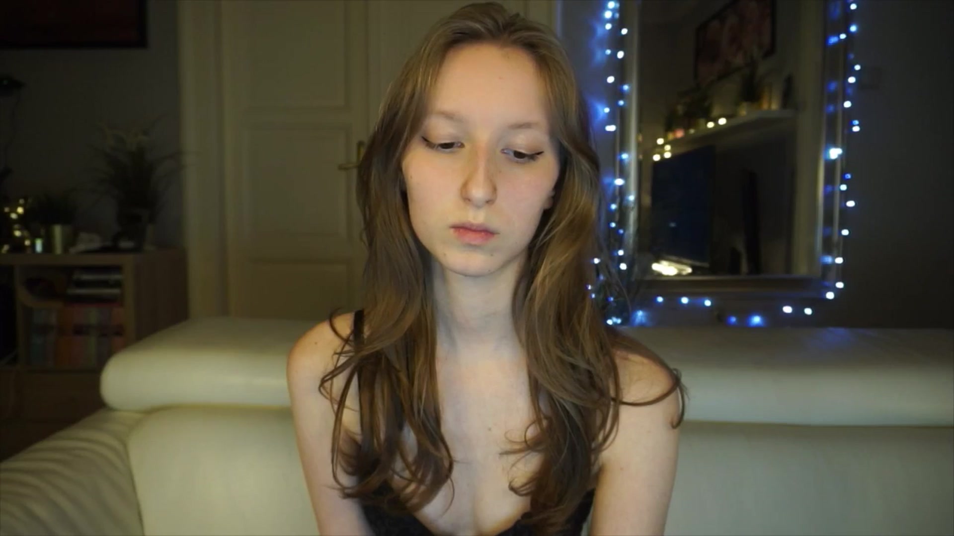 Gallery image thumbnail from Sw33t_g1rl's myfreecams stream on, 03/08/2026, 20:36 image 19 of 20