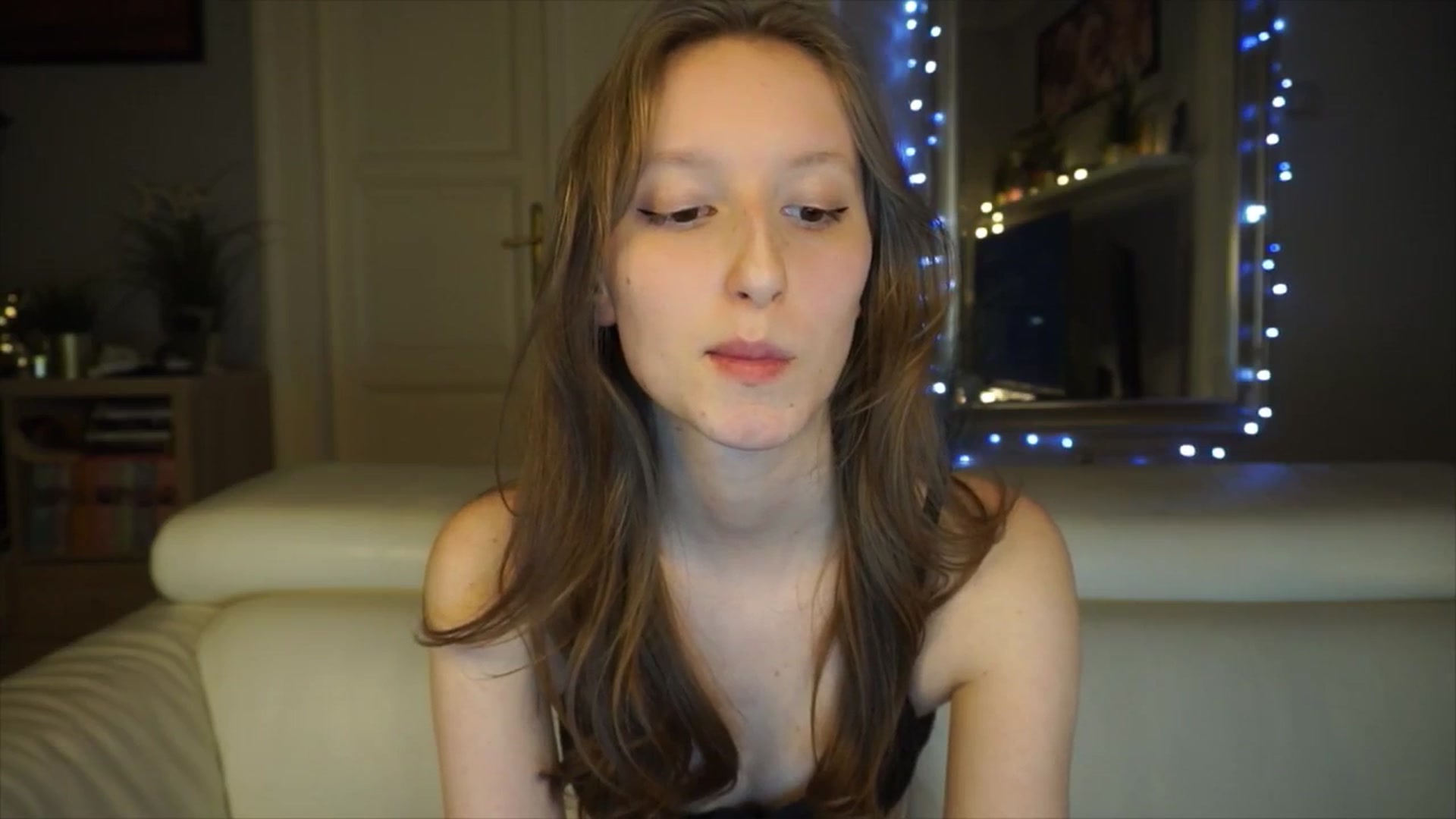 Gallery image thumbnail from Sw33t_g1rl's myfreecams stream on, 03/08/2026, 20:36 image 11 of 20