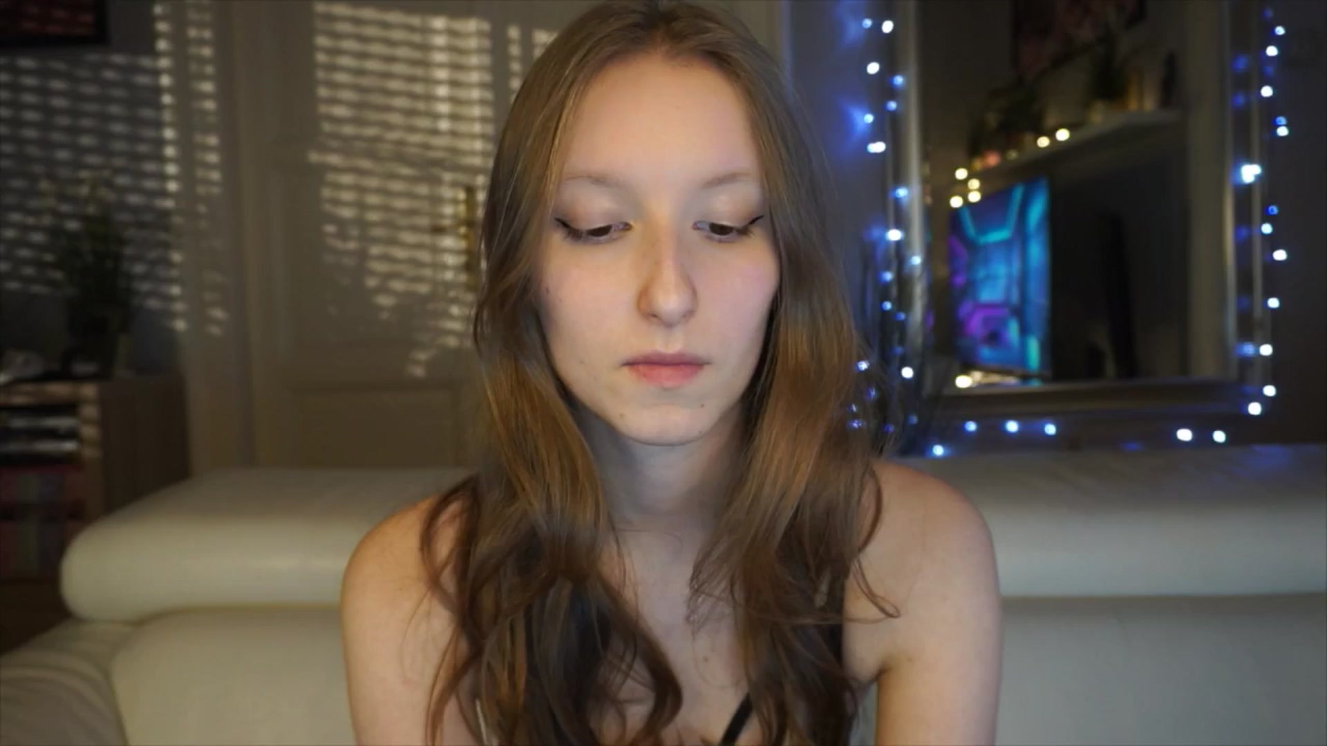 Gallery image thumbnail from Sw33t_g1rl's myfreecams stream on, 03/09/2026, 16:17 image 1 of 20