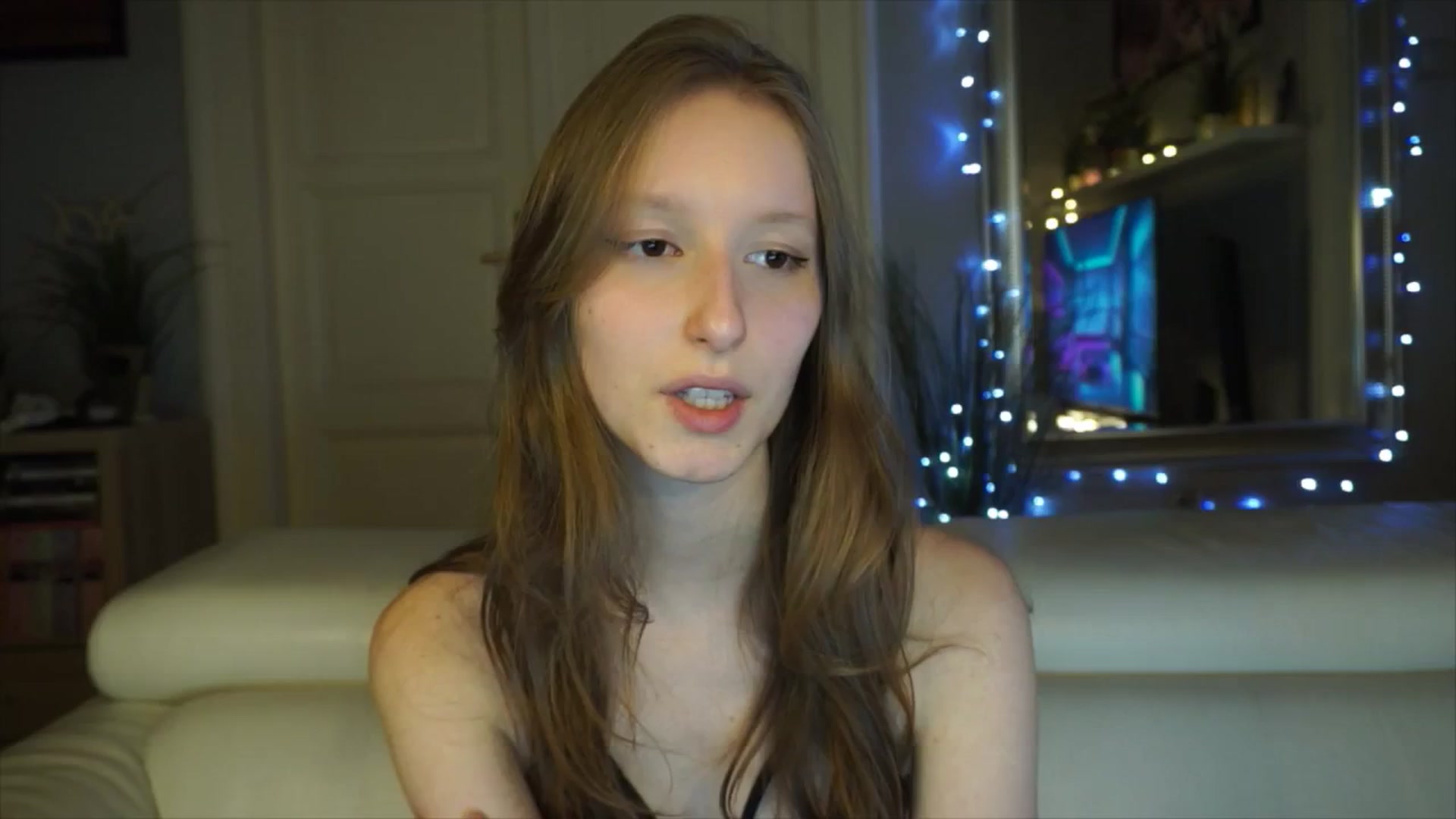 Gallery image thumbnail from Sw33t_g1rl's myfreecams stream on, 03/09/2026, 16:17 image 12 of 20