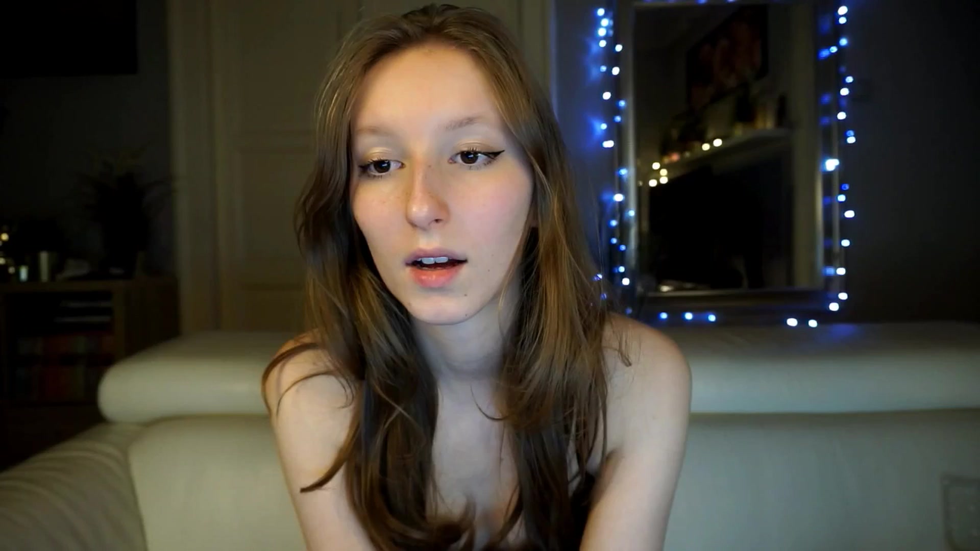 Gallery image thumbnail from Sw33t_g1rl's myfreecams stream on, 03/11/2026, 17:10 image 11 of 20