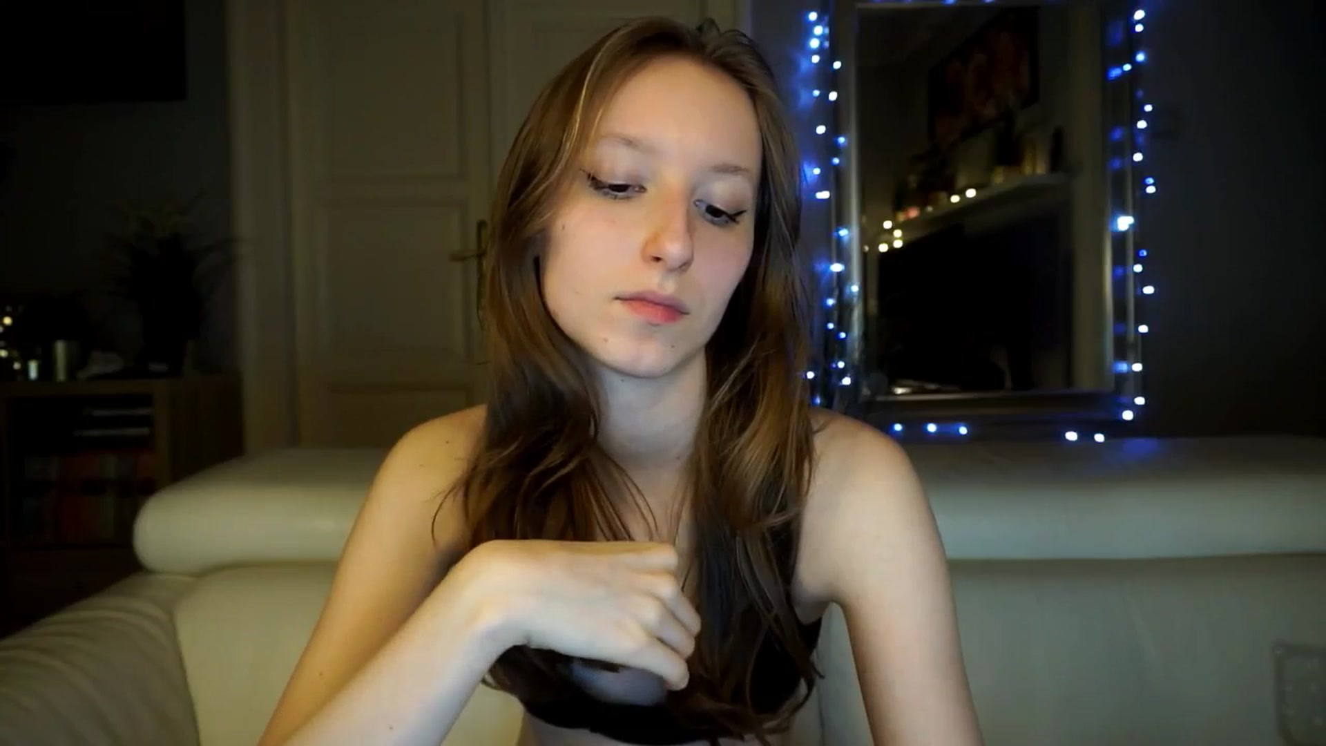 Gallery image thumbnail from Sw33t_g1rl's myfreecams stream on, 03/11/2026, 17:10 image 9 of 20