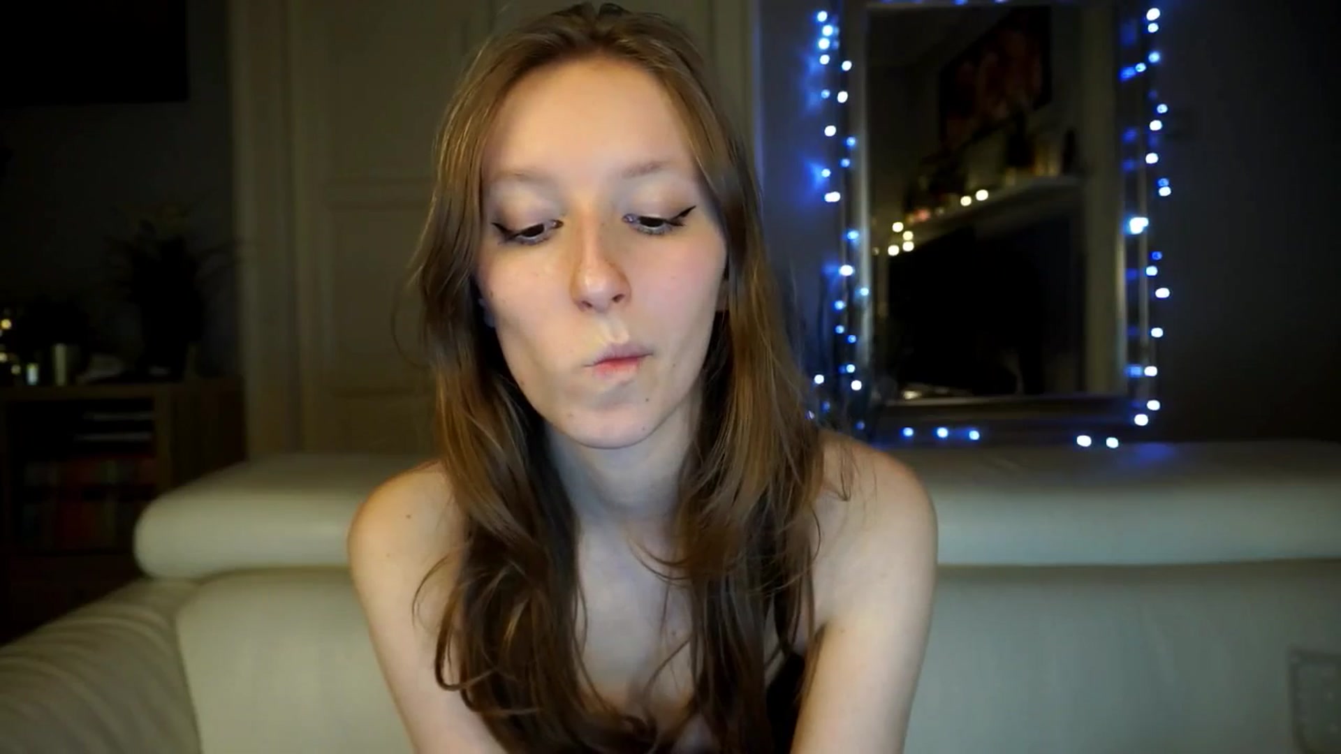 Gallery image thumbnail from Sw33t_g1rl's myfreecams stream on, 03/11/2026, 17:10 image 12 of 20