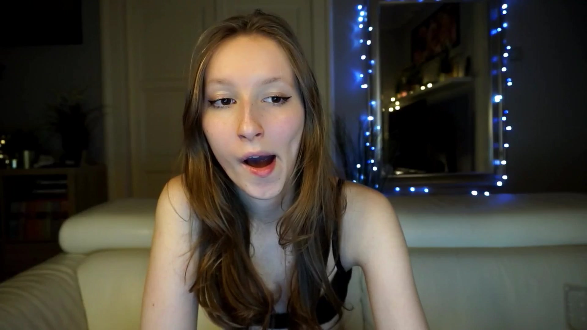 Gallery image thumbnail from Sw33t_g1rl's myfreecams stream on, 03/11/2026, 17:10 image 10 of 20