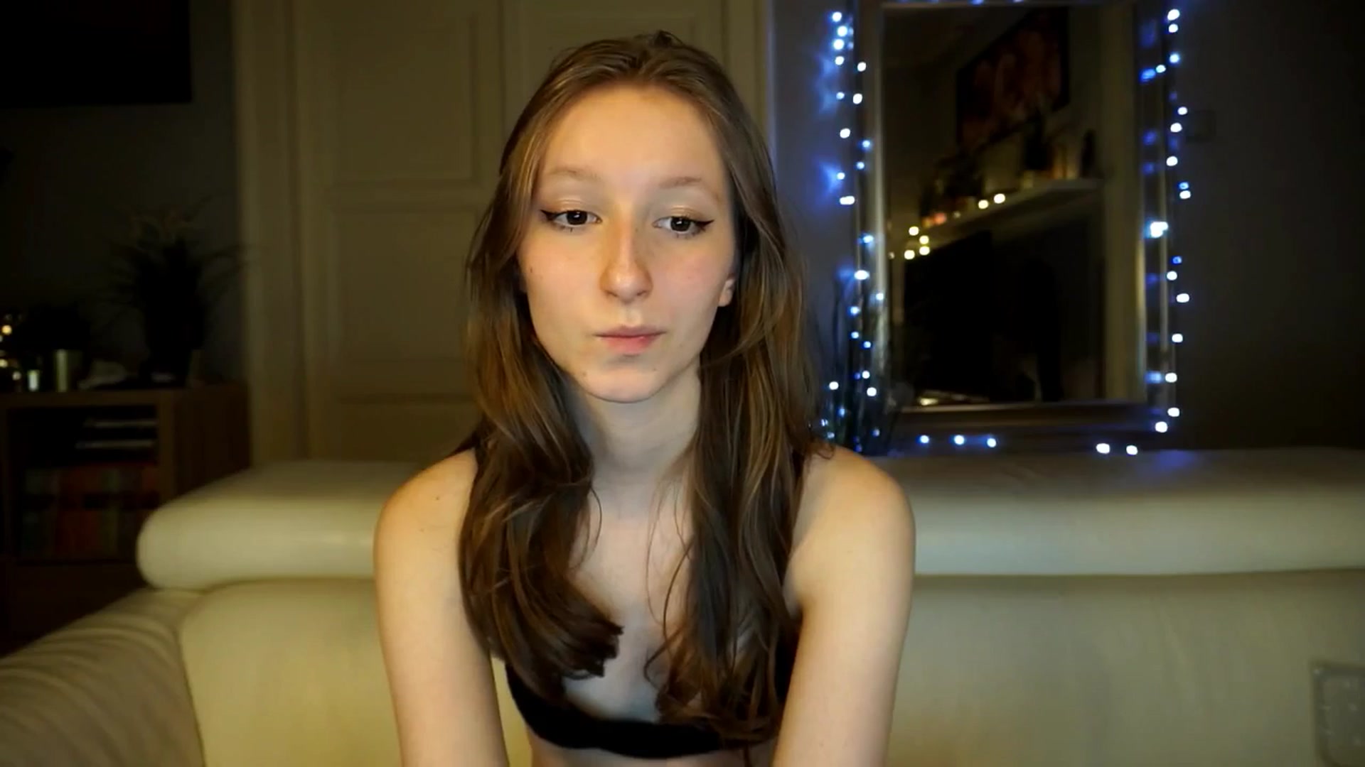 Gallery image thumbnail from Sw33t_g1rl's myfreecams stream on, 03/11/2026, 17:10 image 5 of 20