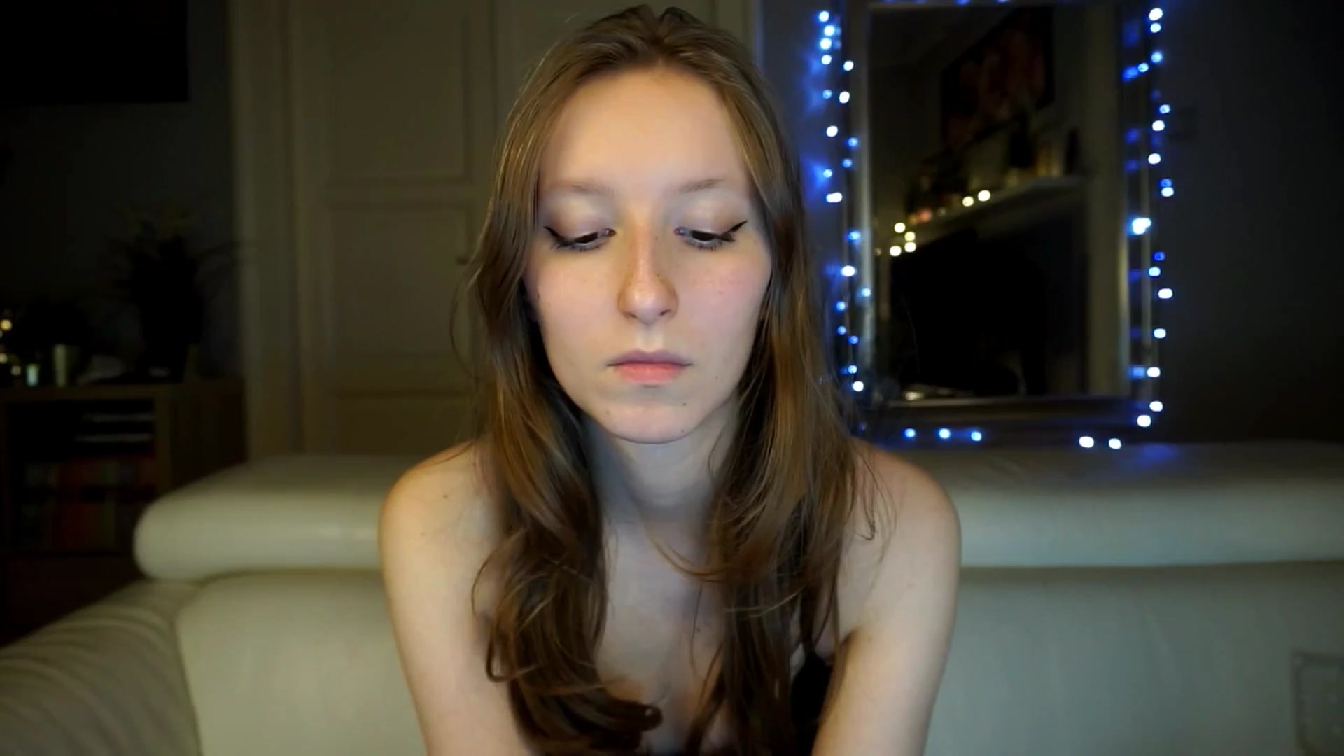 Gallery image thumbnail from Sw33t_g1rl's myfreecams stream on, 03/11/2026, 17:10 image 14 of 20
