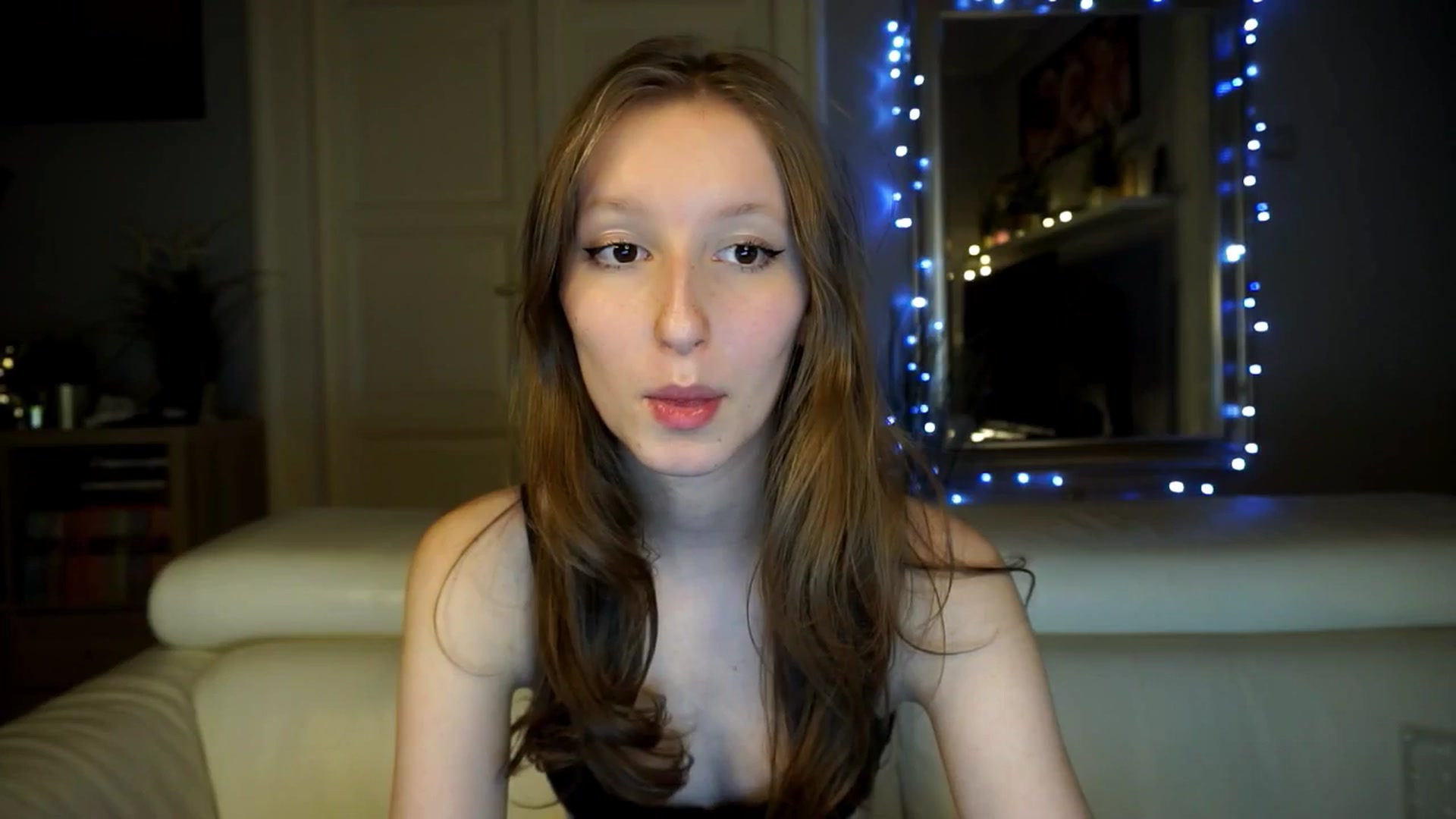 Gallery image thumbnail from Sw33t_g1rl's myfreecams stream on, 03/11/2026, 17:10 image 20 of 20