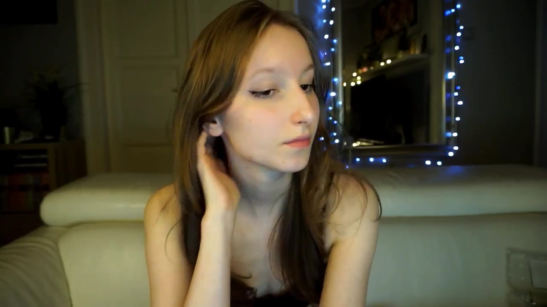 Gallery image thumbnail from Sw33t_g1rl's myfreecams stream on, 03/11/2026, 19:42 image 14 of 20