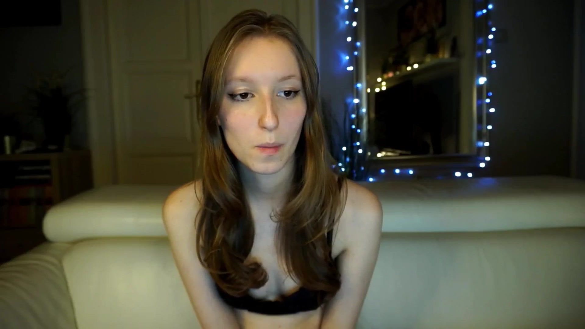 Gallery image thumbnail from Sw33t_g1rl's myfreecams stream on, 03/11/2026, 19:42 image 17 of 20