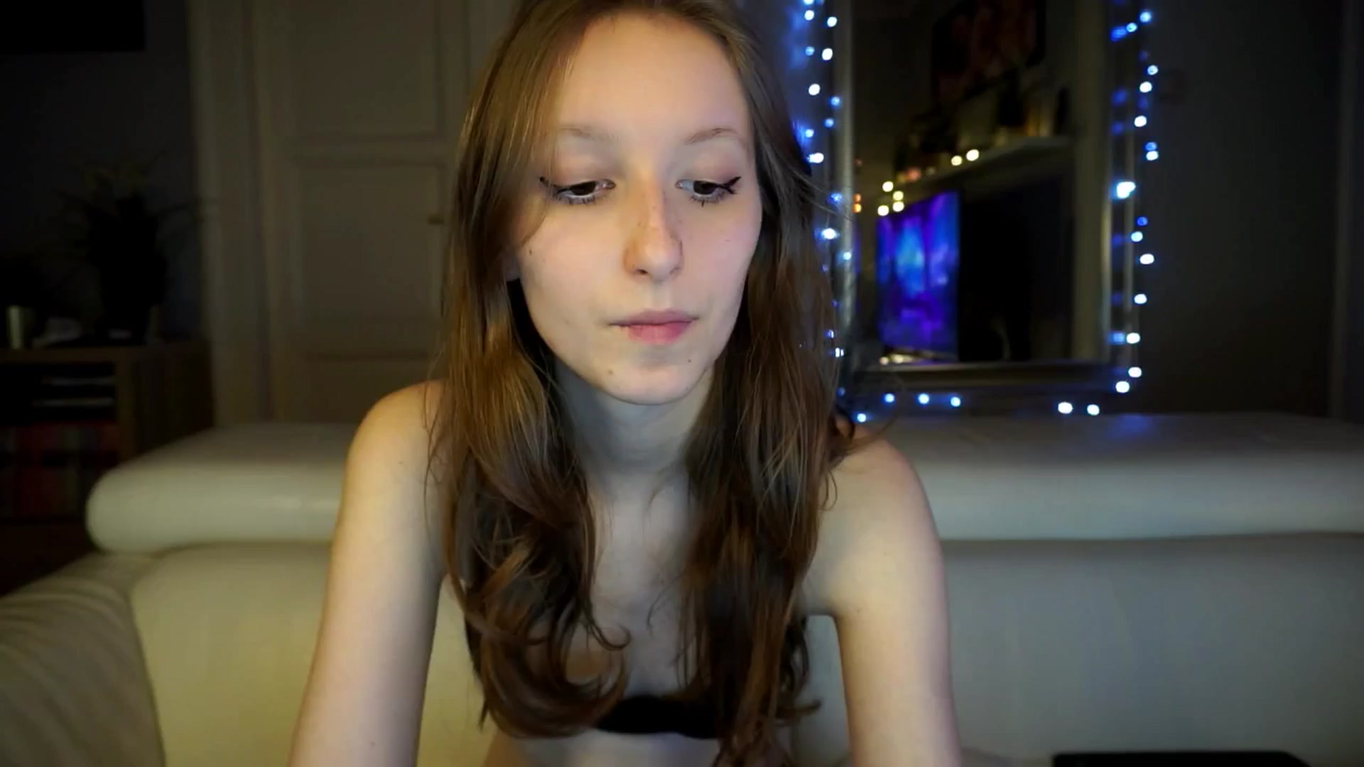 Gallery image thumbnail from Sw33t_g1rl's myfreecams stream on, 03/12/2026, 16:32 image 12 of 20