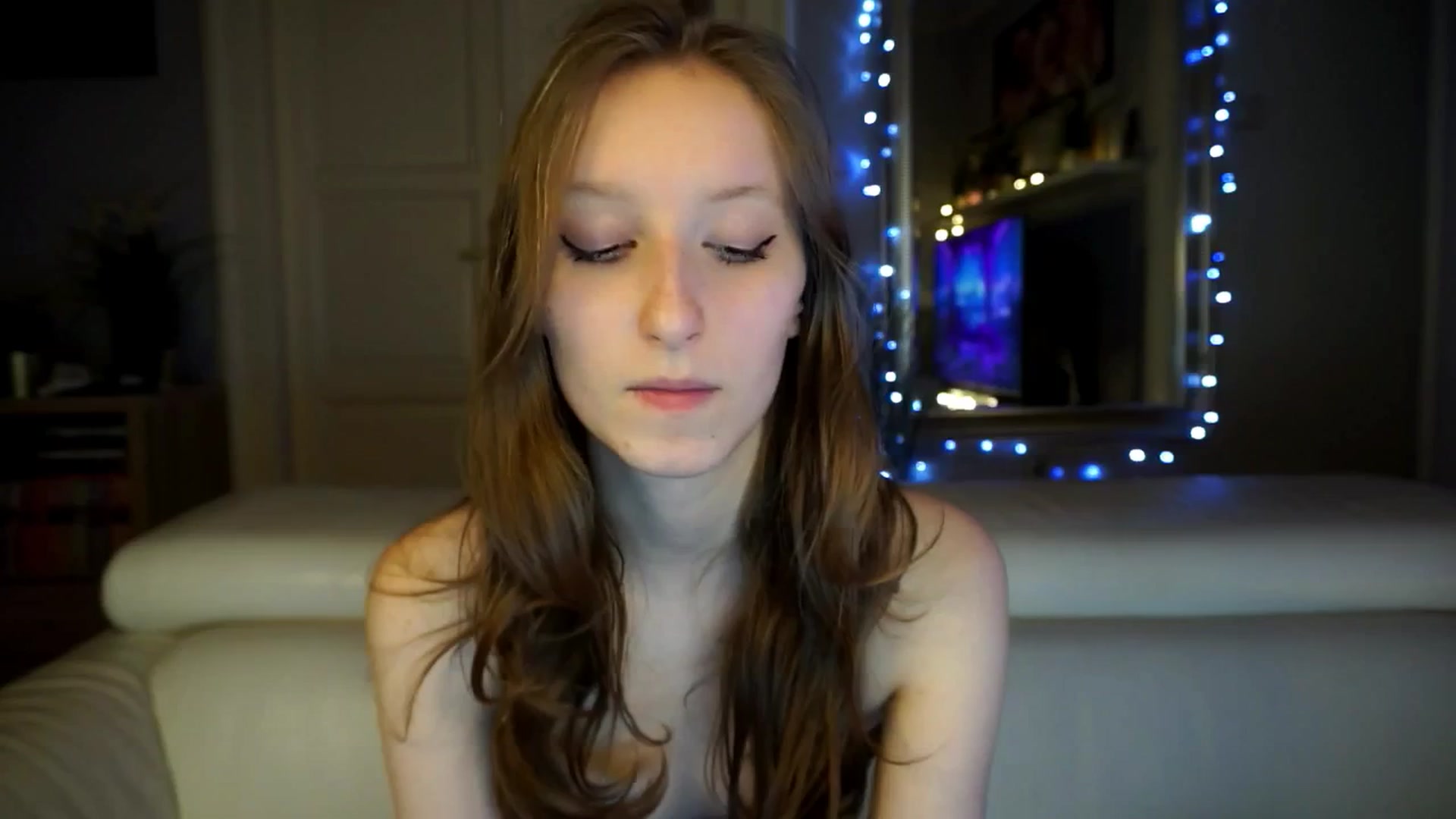 Gallery image thumbnail from Sw33t_g1rl's myfreecams stream on, 03/12/2026, 16:32 image 8 of 20