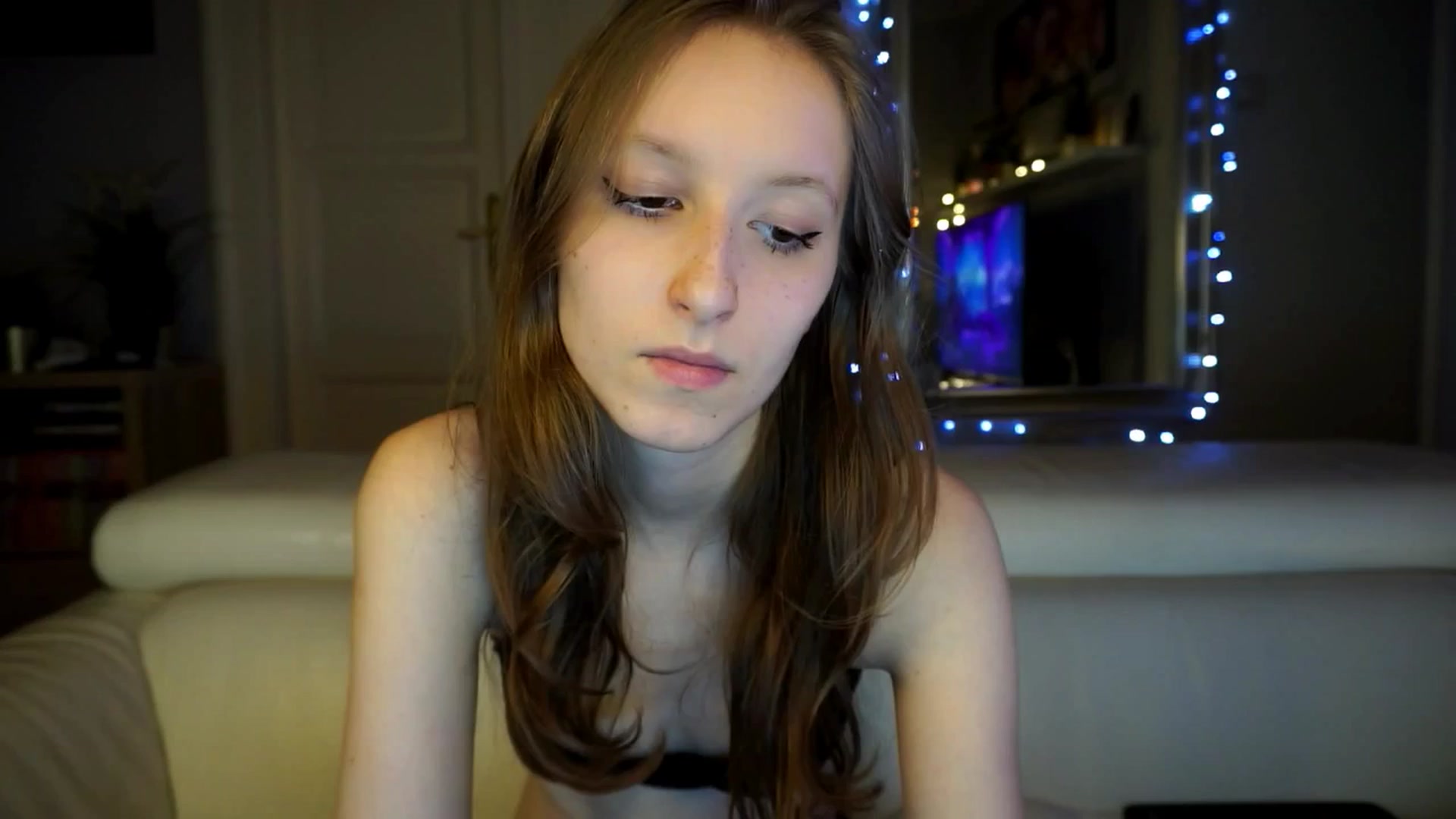 Gallery image thumbnail from Sw33t_g1rl's myfreecams stream on, 03/12/2026, 16:32 image 13 of 20