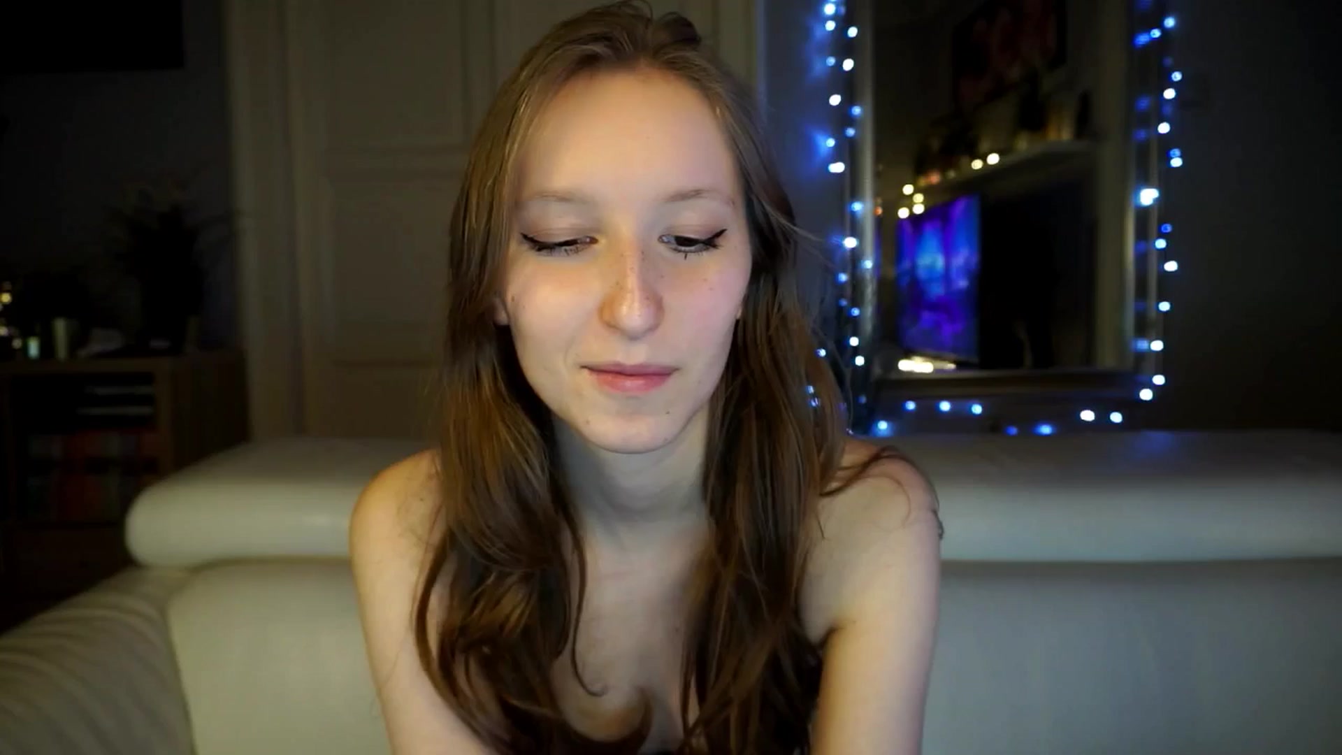 Gallery image thumbnail from Sw33t_g1rl's myfreecams stream on, 03/12/2026, 16:32 image 19 of 20