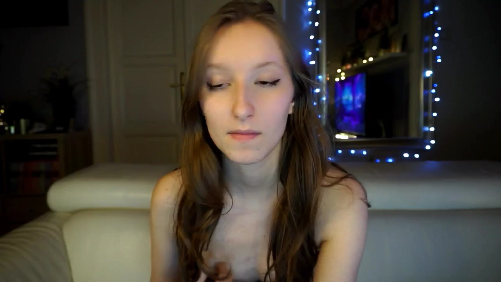 Gallery image thumbnail from Sw33t_g1rl's myfreecams stream on, 03/12/2026, 16:32 image 18 of 20