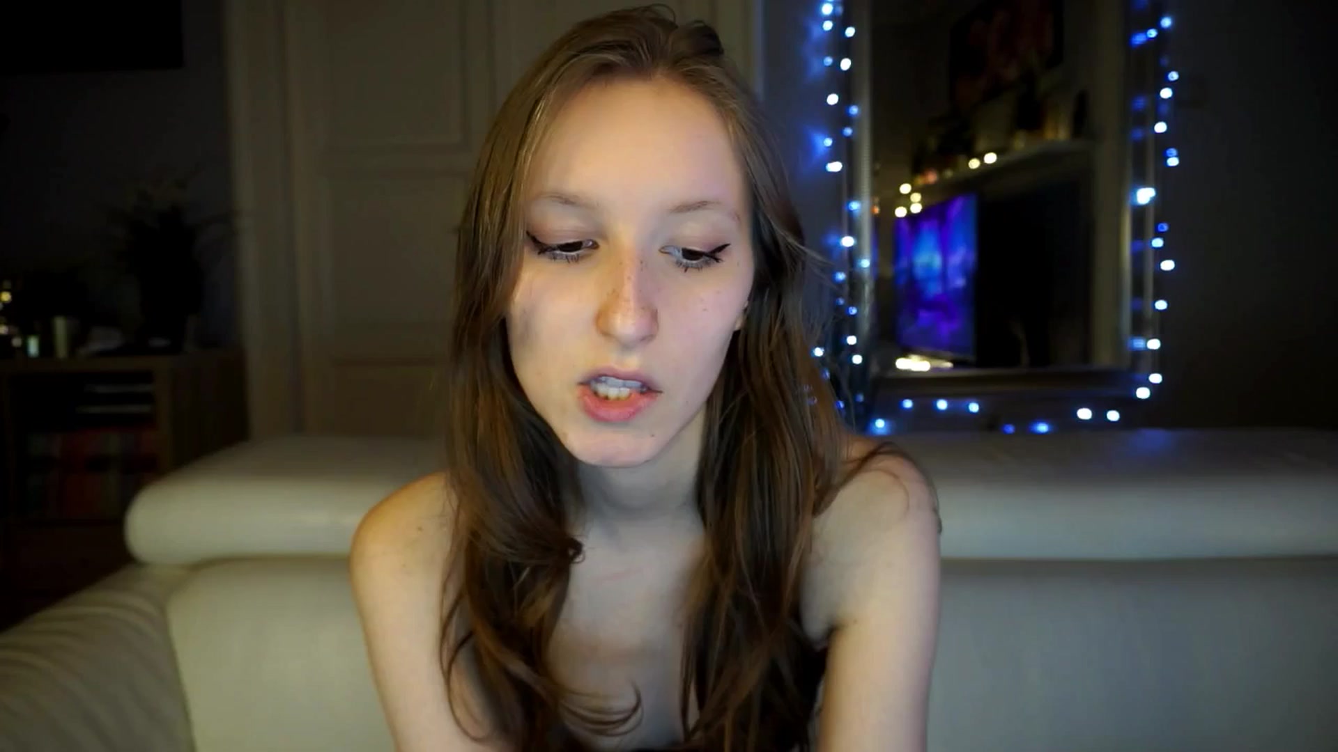 Gallery image thumbnail from Sw33t_g1rl's myfreecams stream on, 03/12/2026, 16:32 image 20 of 20