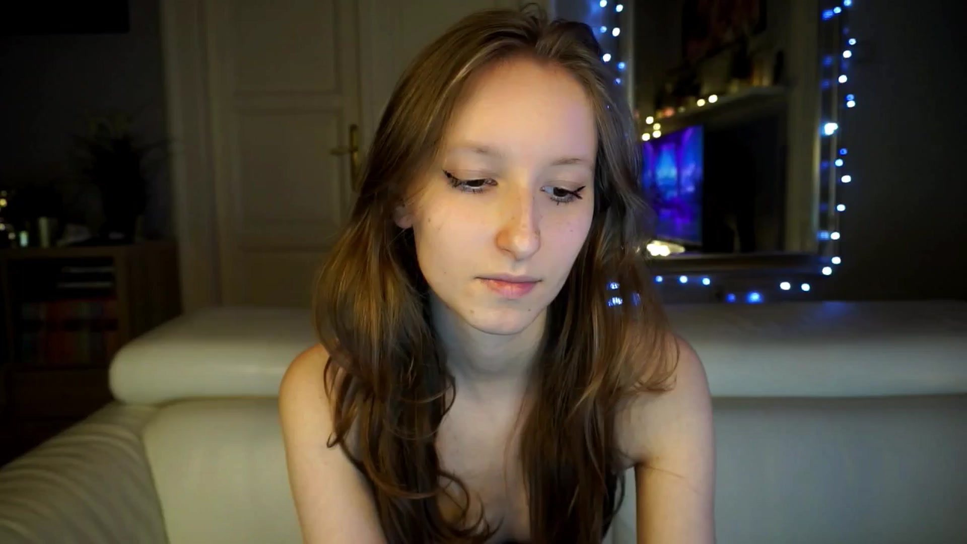 Gallery image thumbnail from Sw33t_g1rl's myfreecams stream on, 03/12/2026, 18:40 image 6 of 20