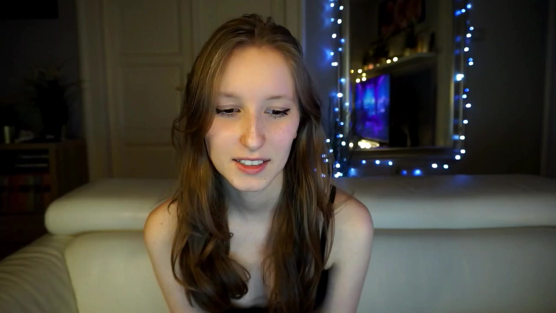 Gallery image thumbnail from Sw33t_g1rl's myfreecams stream on, 03/12/2026, 18:40 image 18 of 20