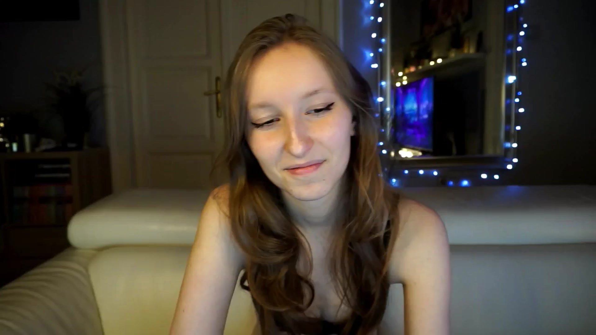 Gallery image thumbnail from Sw33t_g1rl's myfreecams stream on, 03/12/2026, 18:40 image 1 of 20