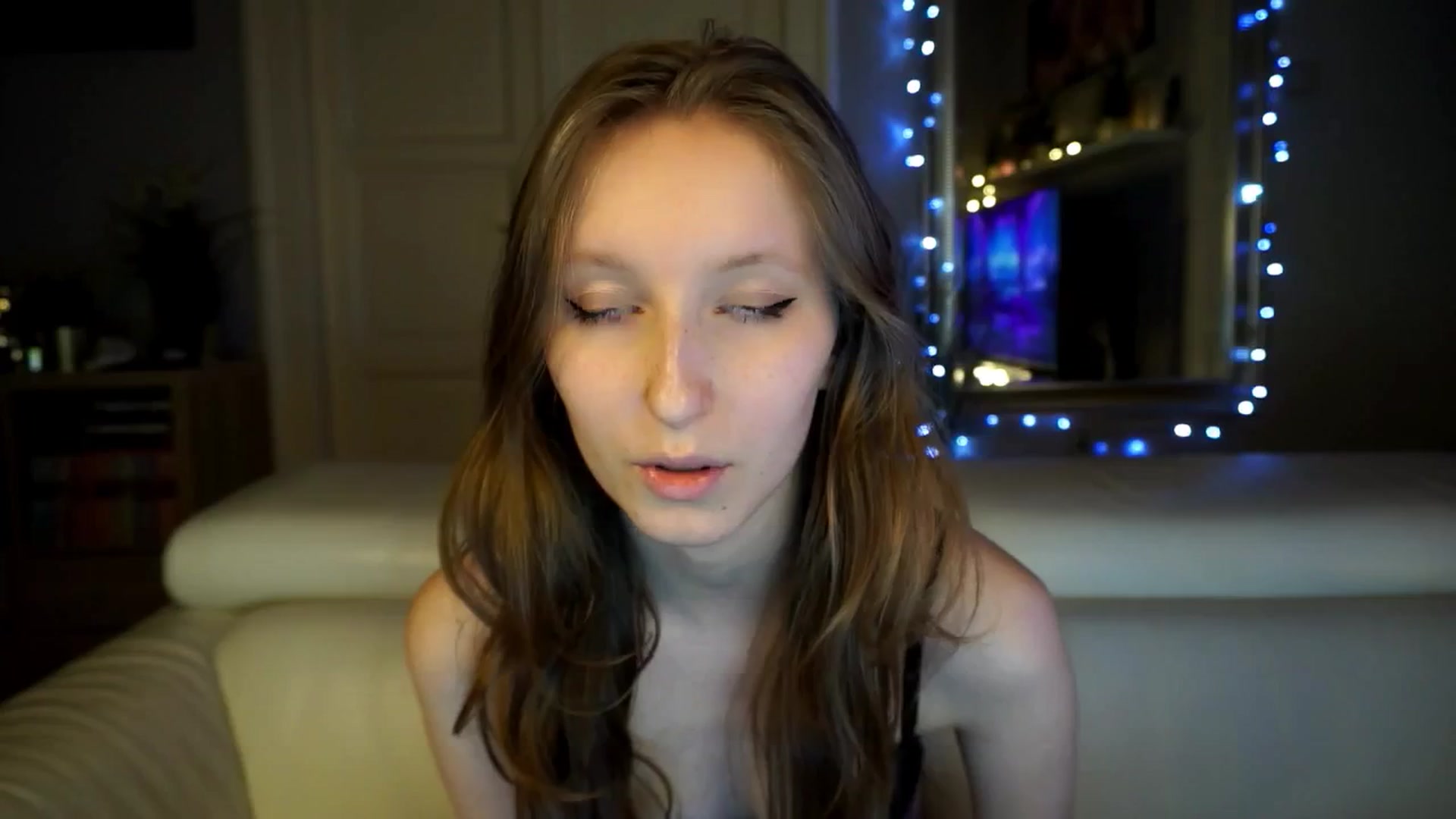 Gallery image thumbnail from Sw33t_g1rl's myfreecams stream on, 03/12/2026, 18:40 image 7 of 20