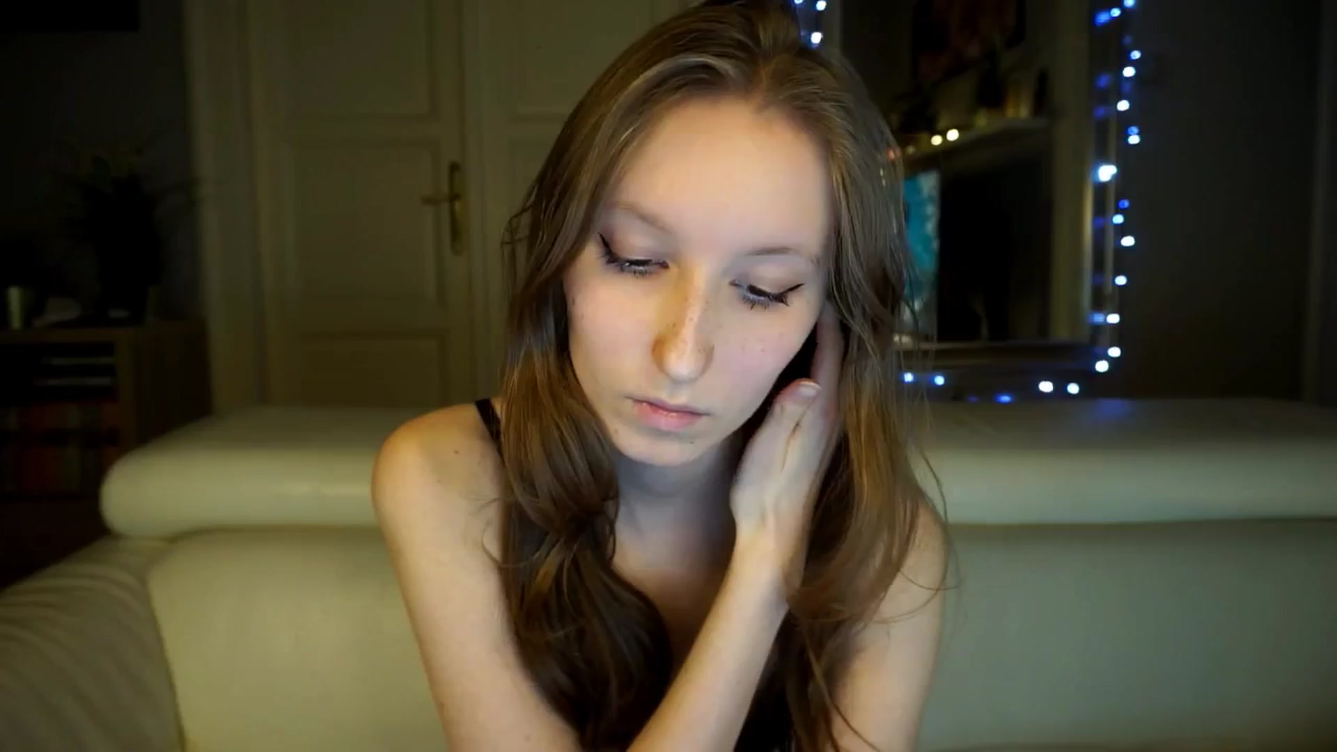 Gallery image thumbnail from Sw33t_g1rl's myfreecams stream on, 03/12/2026, 19:38 image 19 of 20