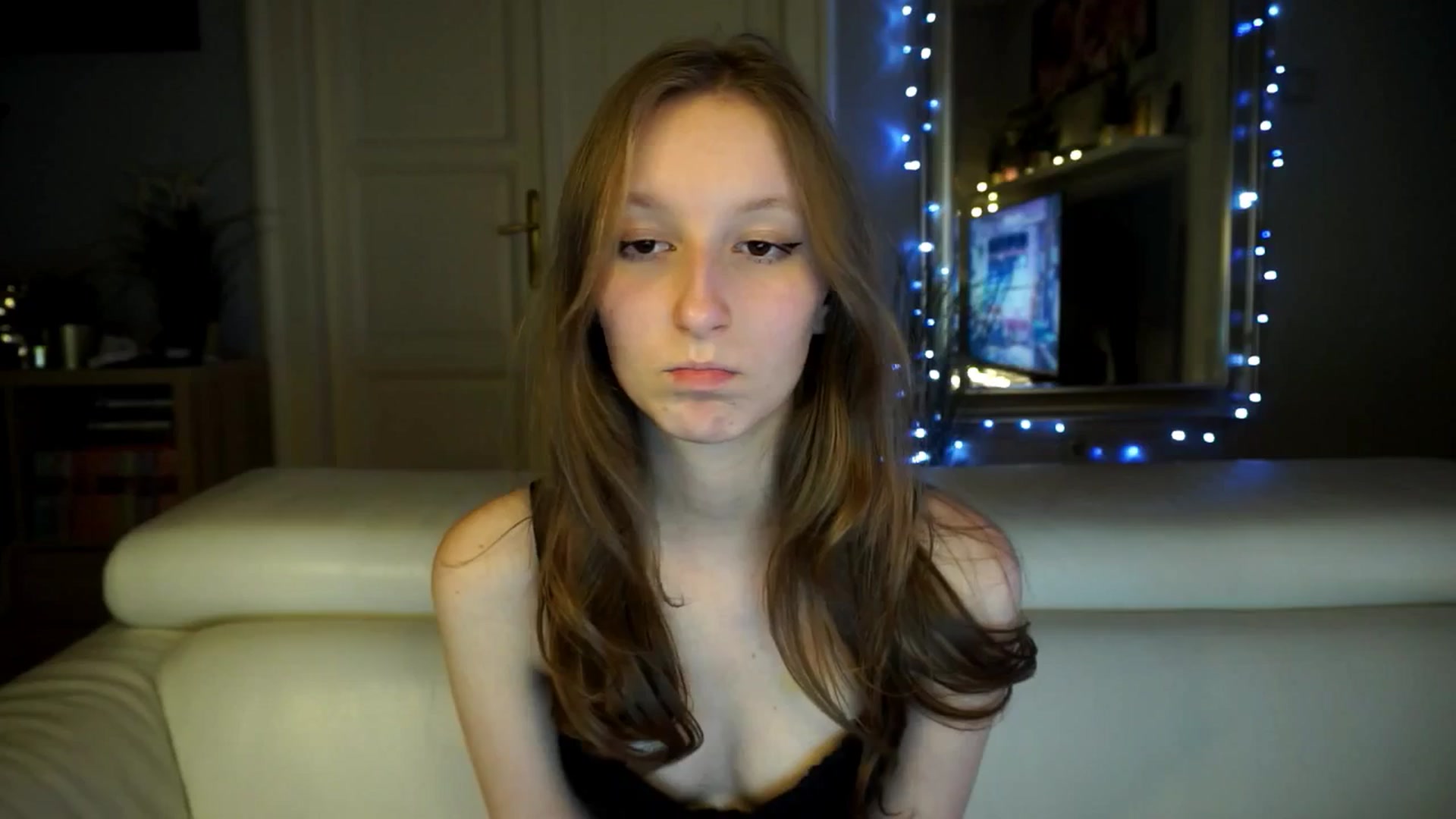 Gallery image thumbnail from Sw33t_g1rl's myfreecams stream on, 03/13/2026, 20:11 image 5 of 20