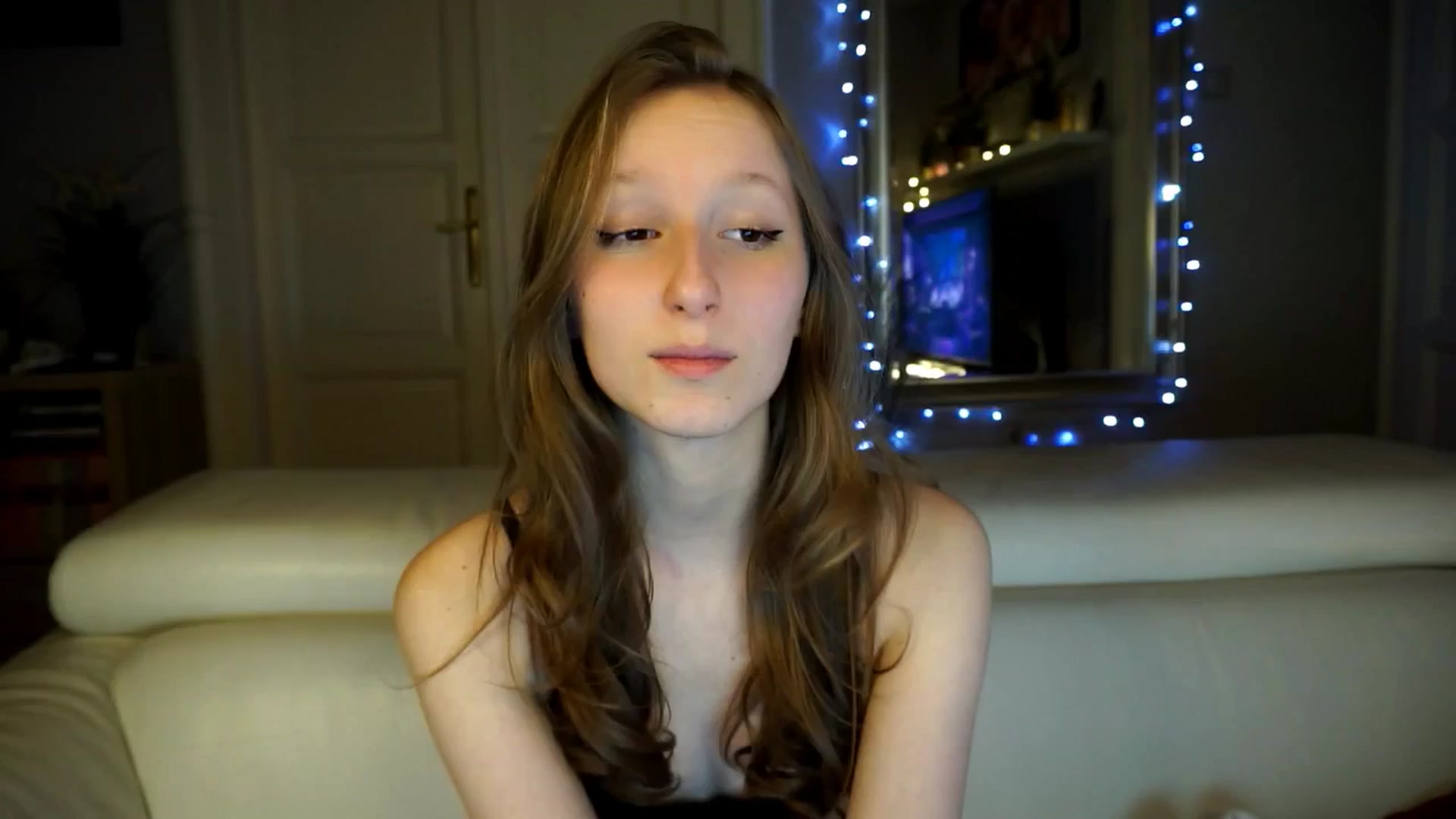 Gallery image thumbnail from Sw33t_g1rl's myfreecams stream on, 03/13/2026, 20:11 image 1 of 20
