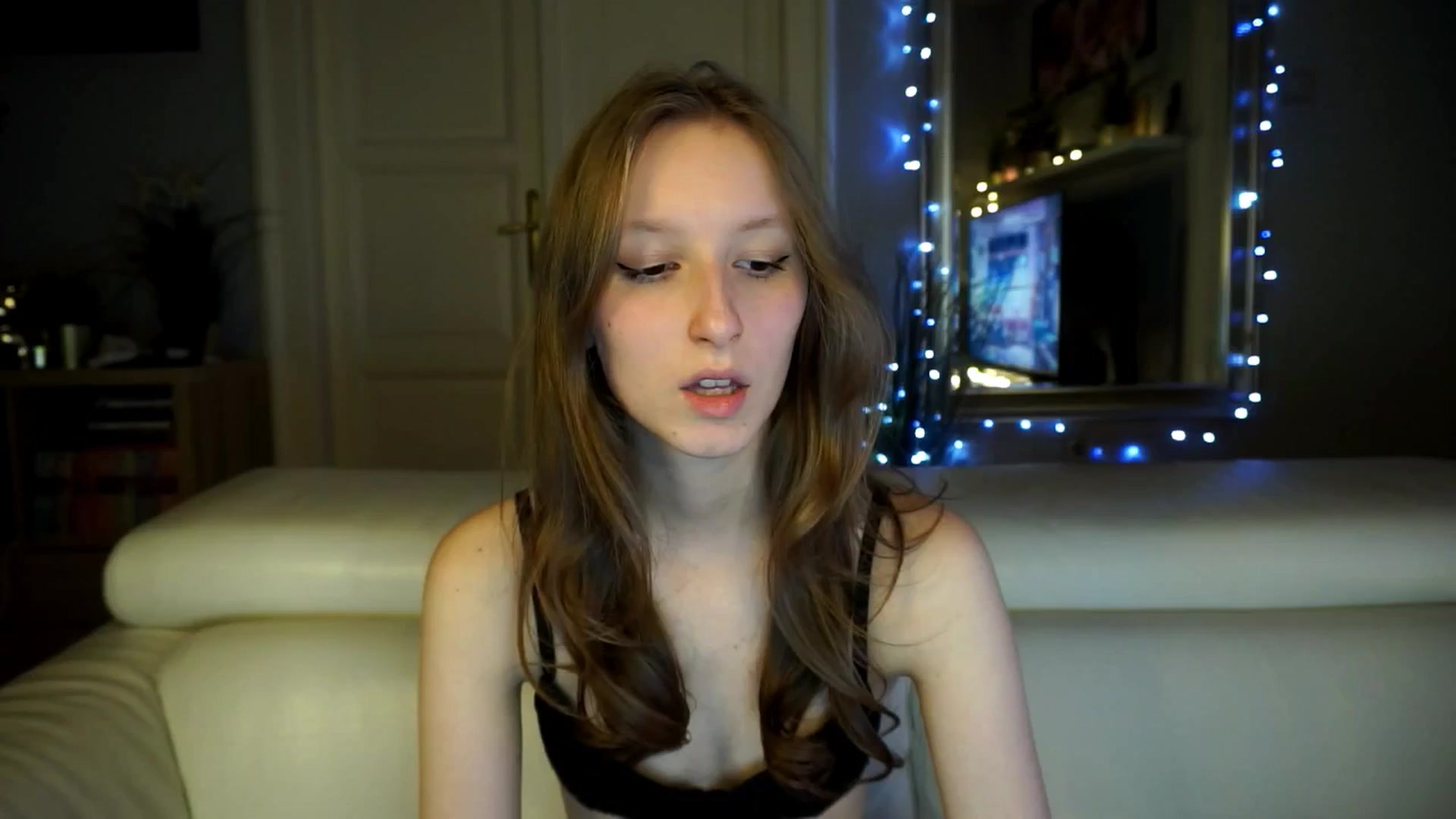 Gallery image thumbnail from Sw33t_g1rl's myfreecams stream on, 03/13/2026, 20:11 image 6 of 20