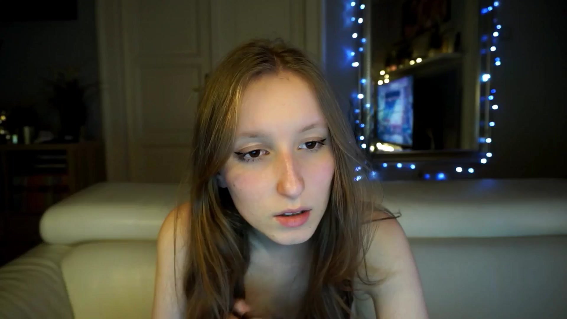 Gallery image thumbnail from Sw33t_g1rl's myfreecams stream on, 03/13/2026, 20:11 image 8 of 20