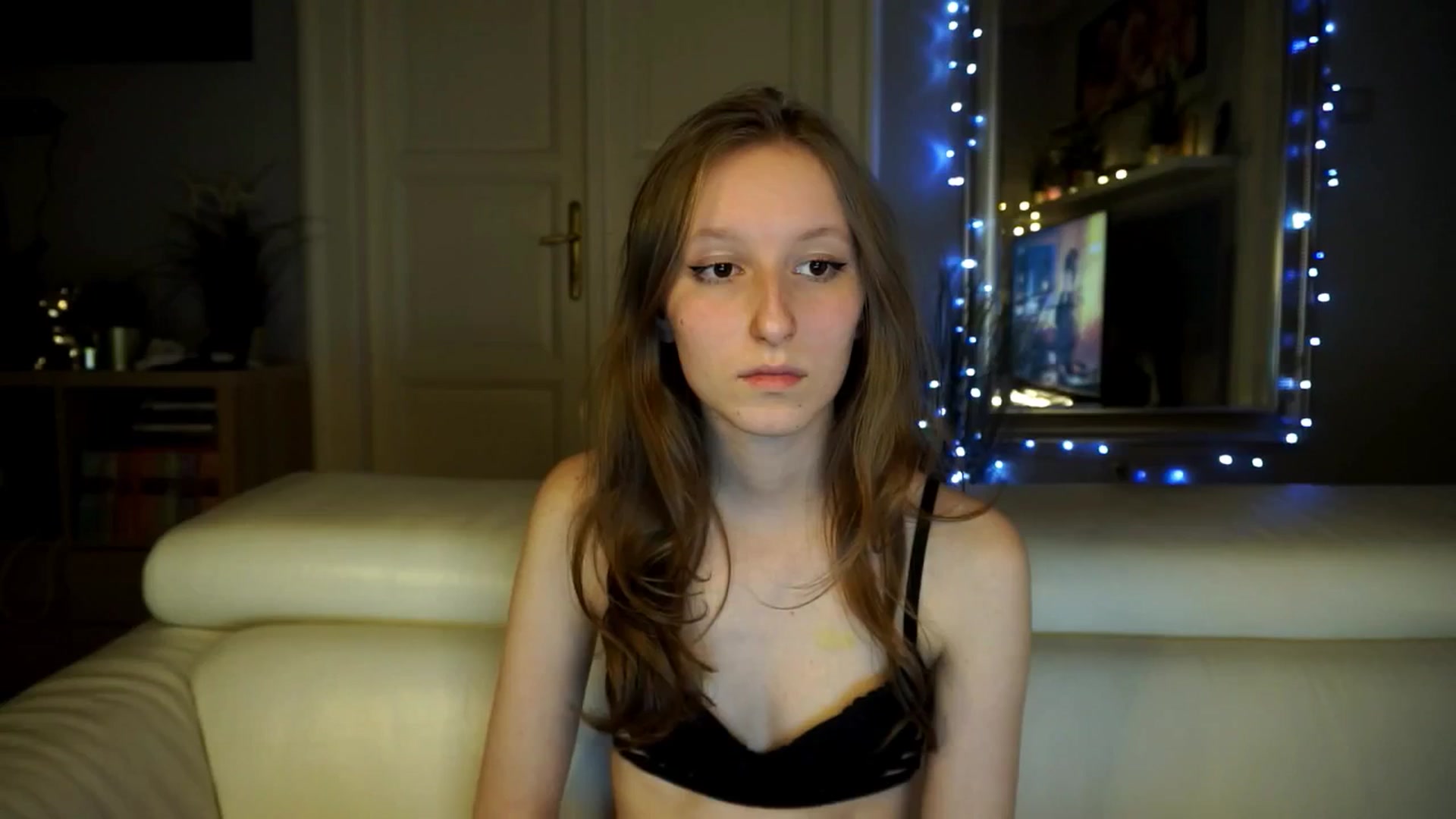 Gallery image thumbnail from Sw33t_g1rl's myfreecams stream on, 03/13/2026, 20:11 image 19 of 20