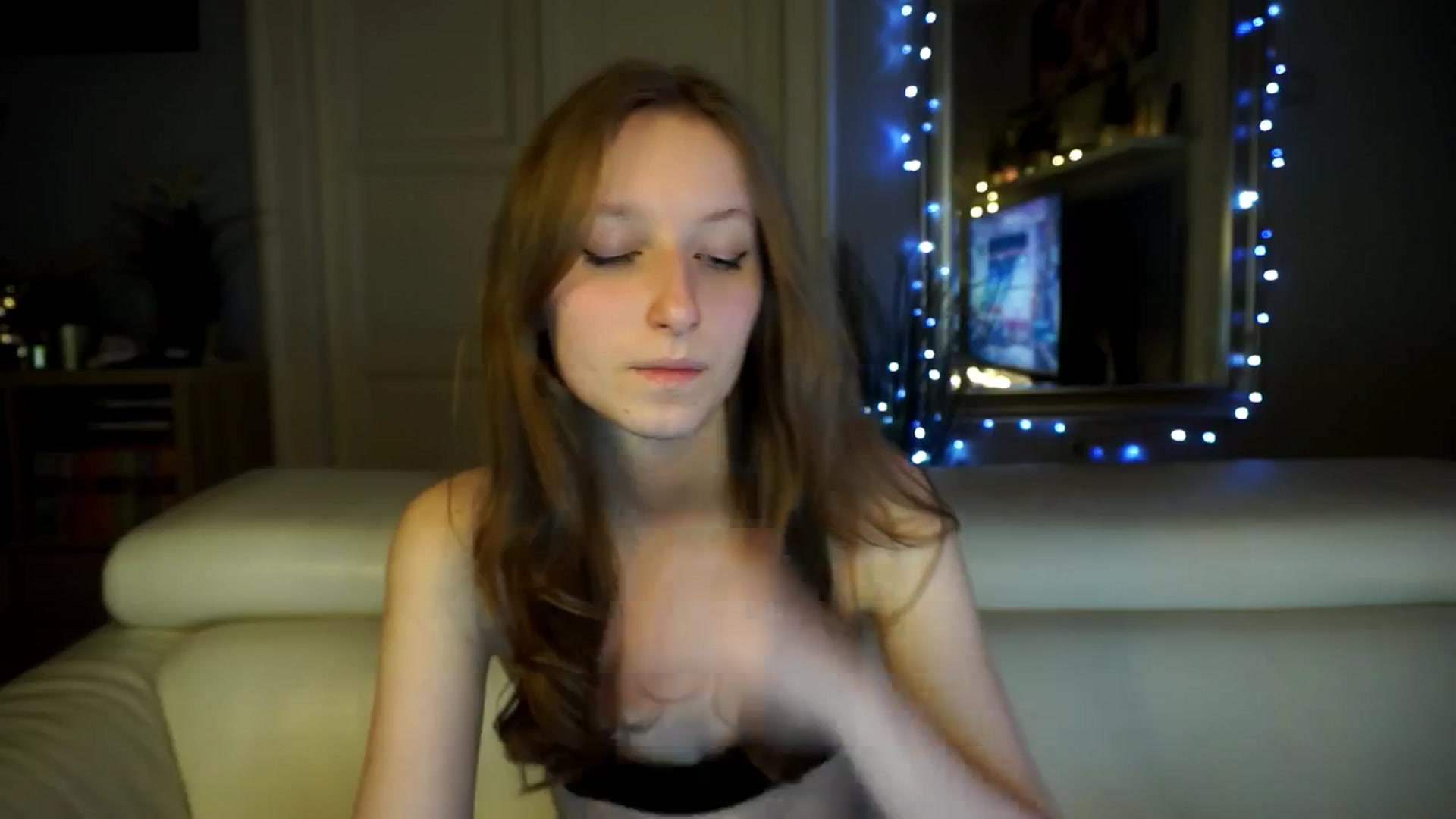Gallery image thumbnail from Sw33t_g1rl's myfreecams stream on, 03/13/2026, 20:11 image 7 of 20