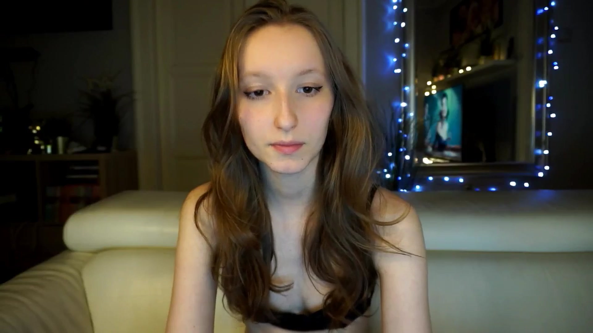 Gallery image thumbnail from Sw33t_g1rl's myfreecams stream on, 03/14/2026, 18:07 image 14 of 20
