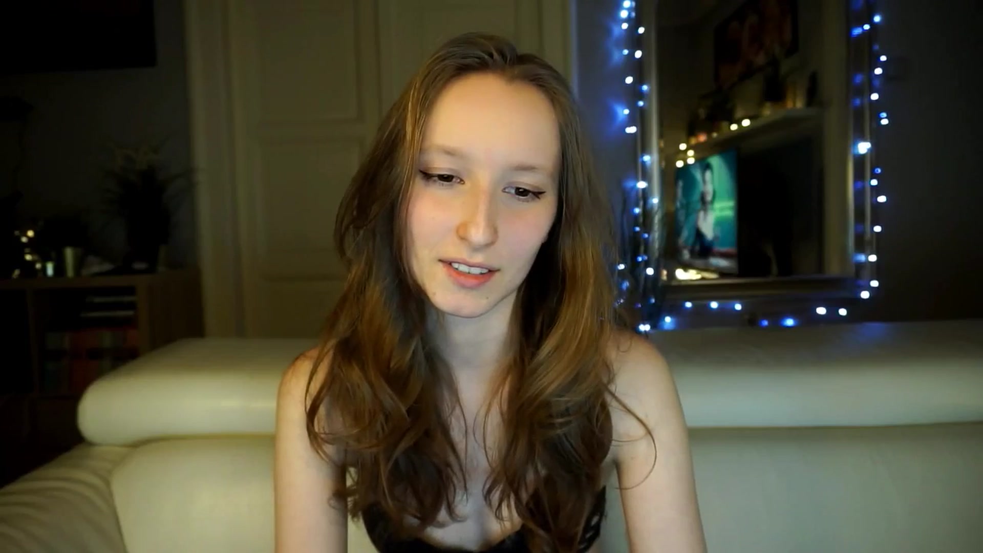 Gallery image thumbnail from Sw33t_g1rl's myfreecams stream on, 03/14/2026, 18:07 image 8 of 20