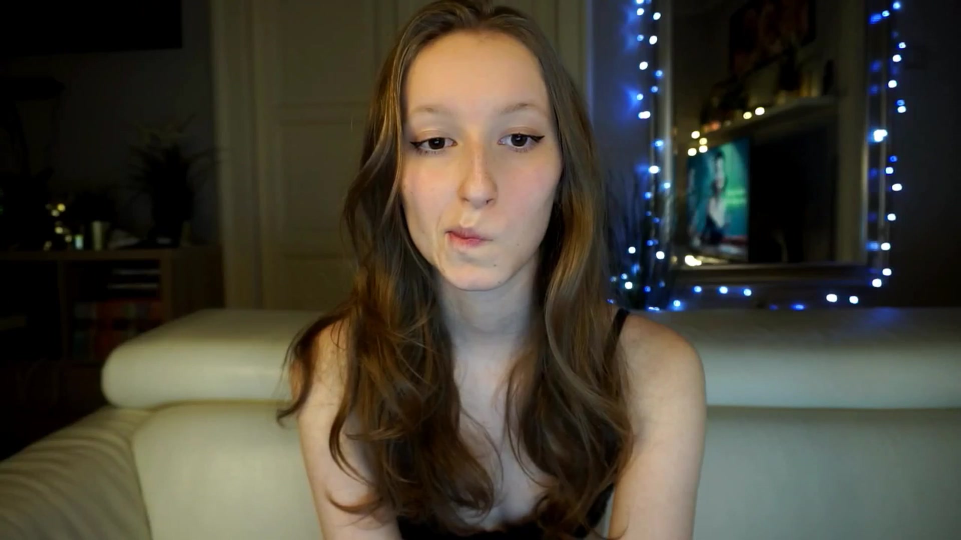 Gallery image thumbnail from Sw33t_g1rl's myfreecams stream on, 03/14/2026, 18:07 image 13 of 20