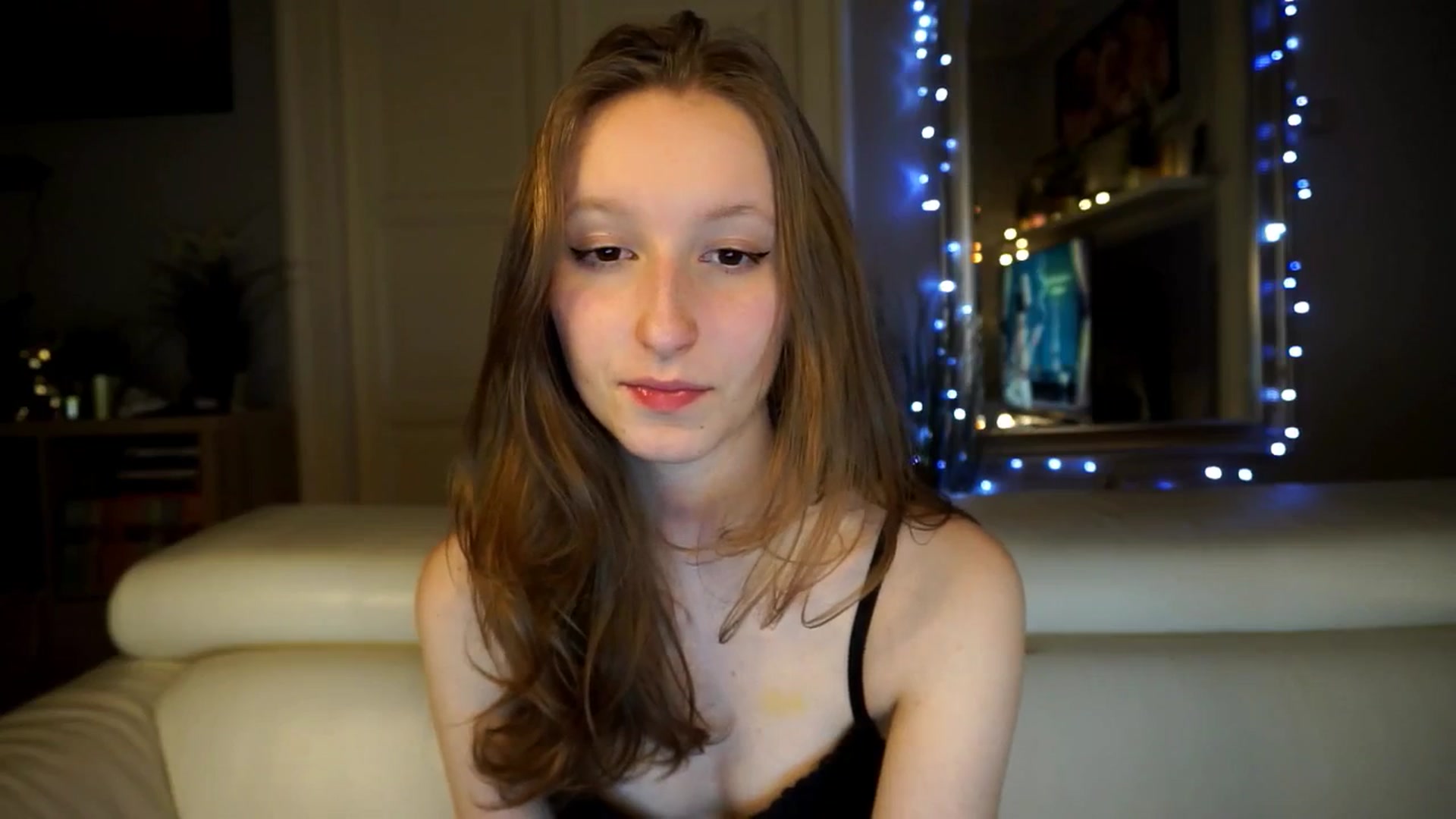 Gallery image thumbnail from Sw33t_g1rl's myfreecams stream on, 03/14/2026, 20:36 image 13 of 20