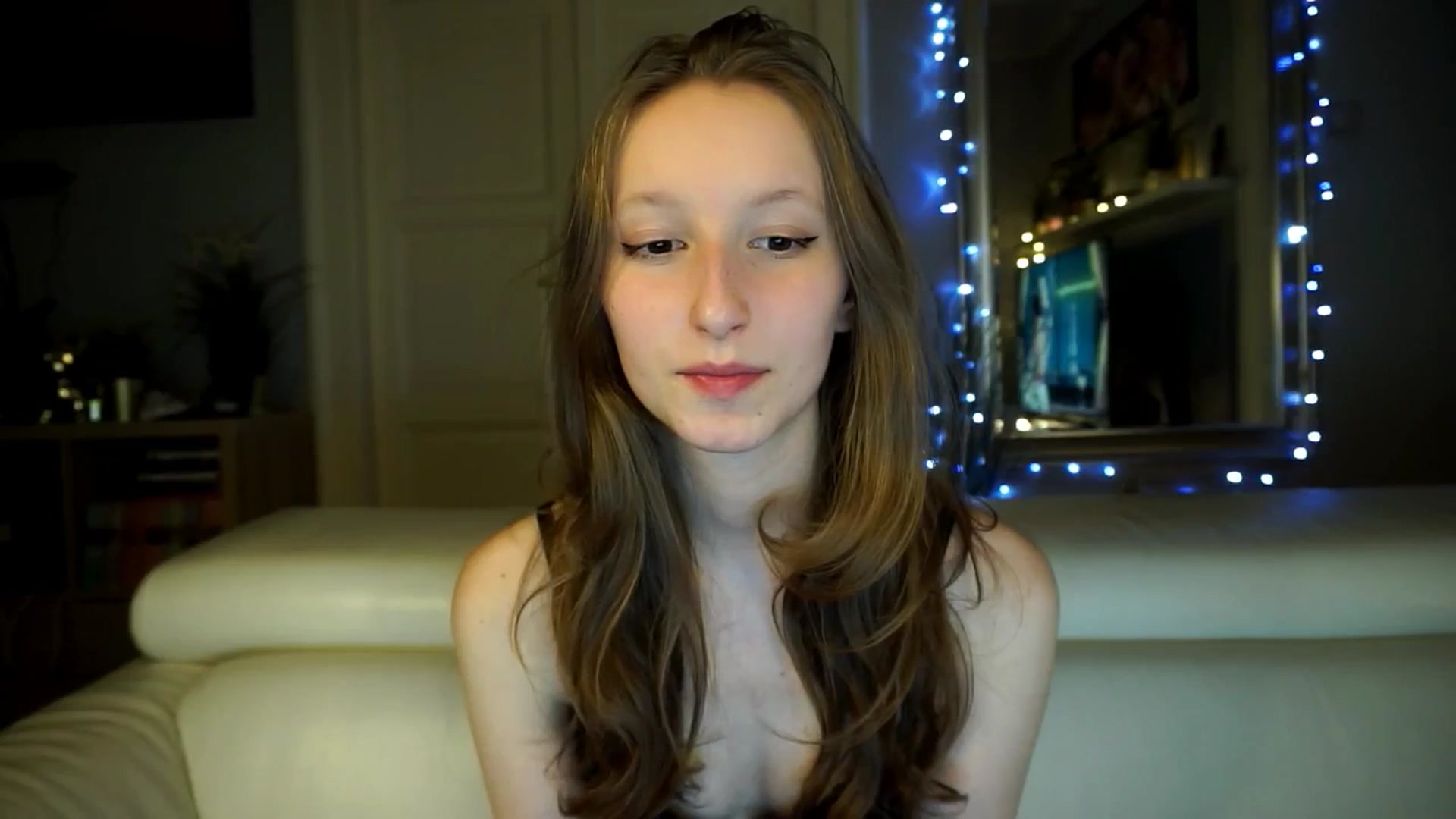 Gallery image thumbnail from Sw33t_g1rl's myfreecams stream on, 03/14/2026, 20:36 image 7 of 20