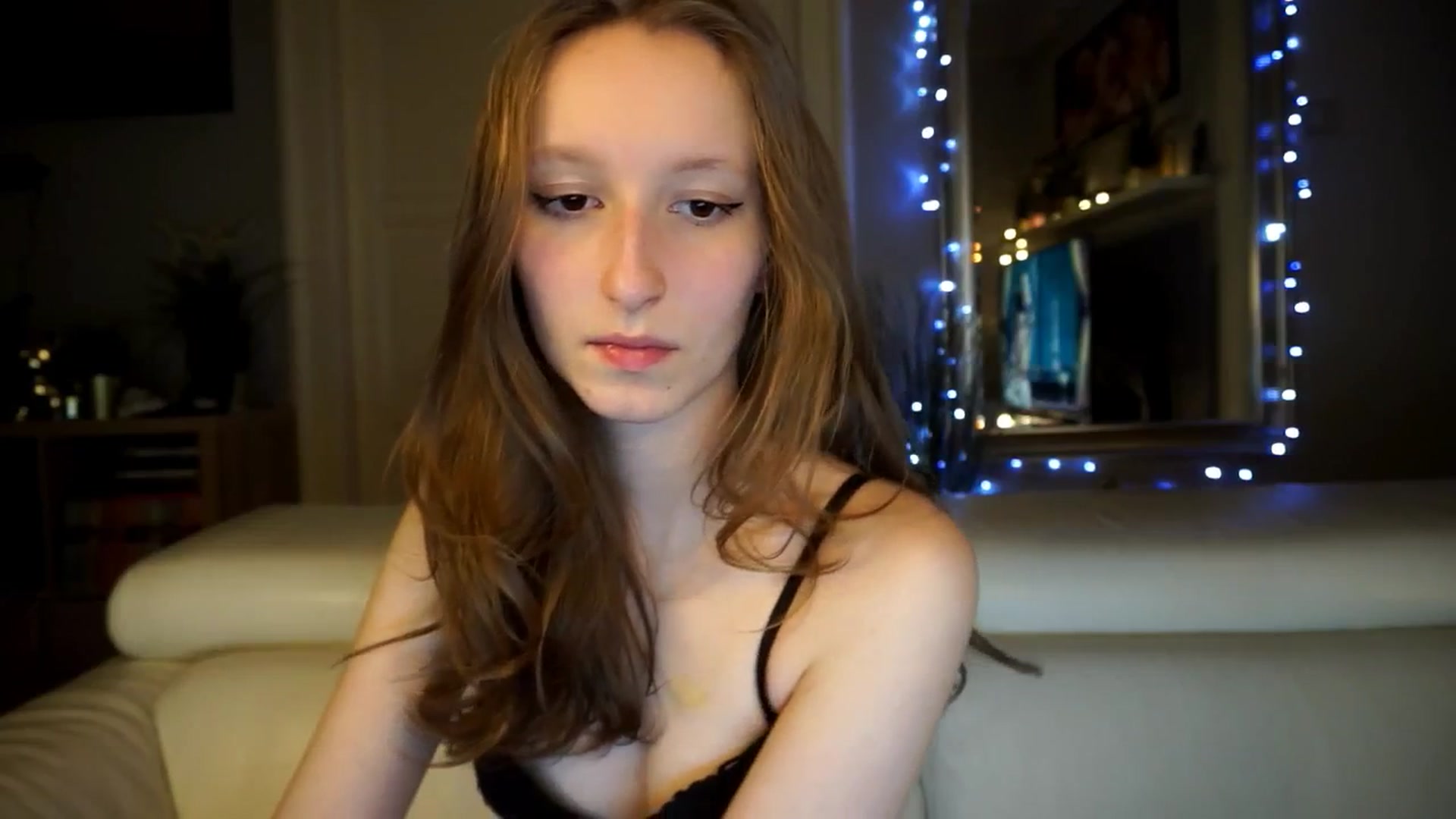 Gallery image thumbnail from Sw33t_g1rl's myfreecams stream on, 03/14/2026, 20:36 image 12 of 20