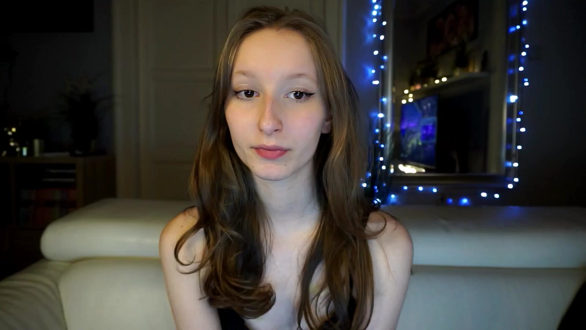 Gallery image thumbnail from Sw33t_g1rl's myfreecams stream on, 03/15/2026, 18:14 image 3 of 20