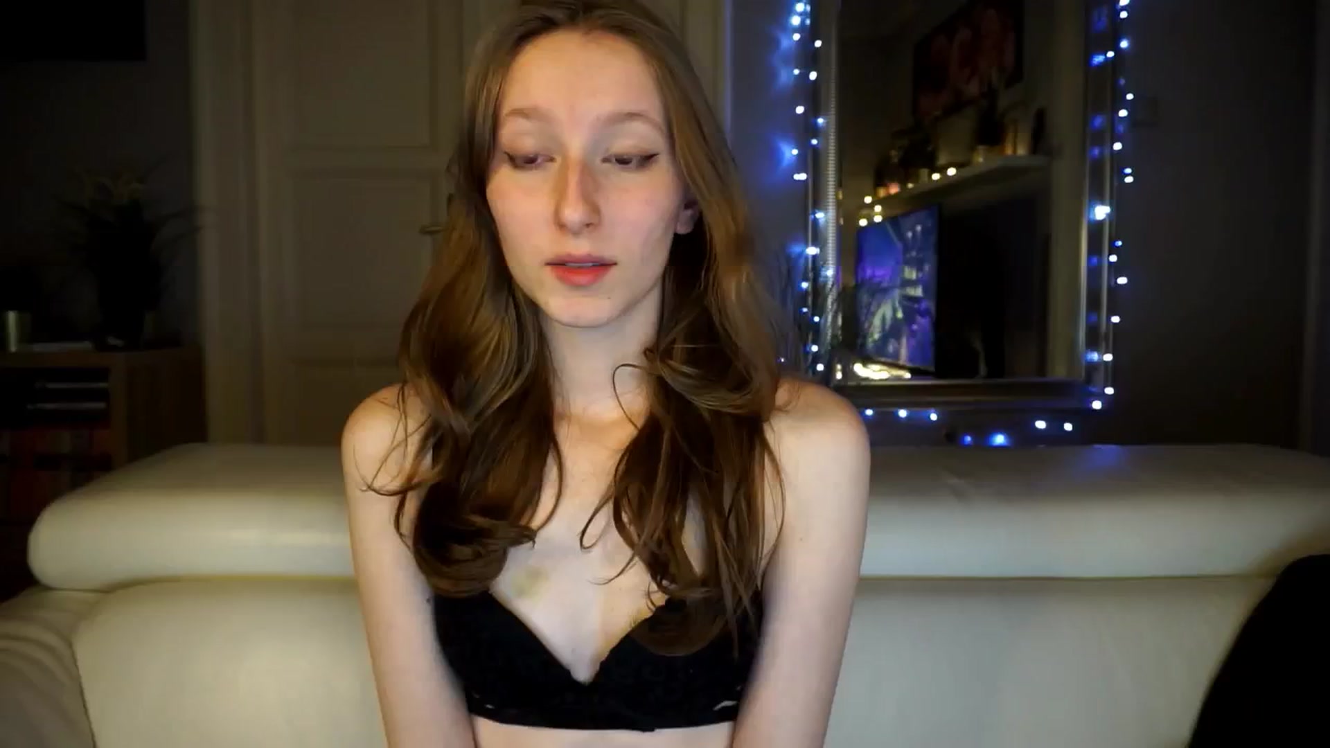 Gallery image thumbnail from Sw33t_g1rl's myfreecams stream on, 03/15/2026, 18:14 image 1 of 20