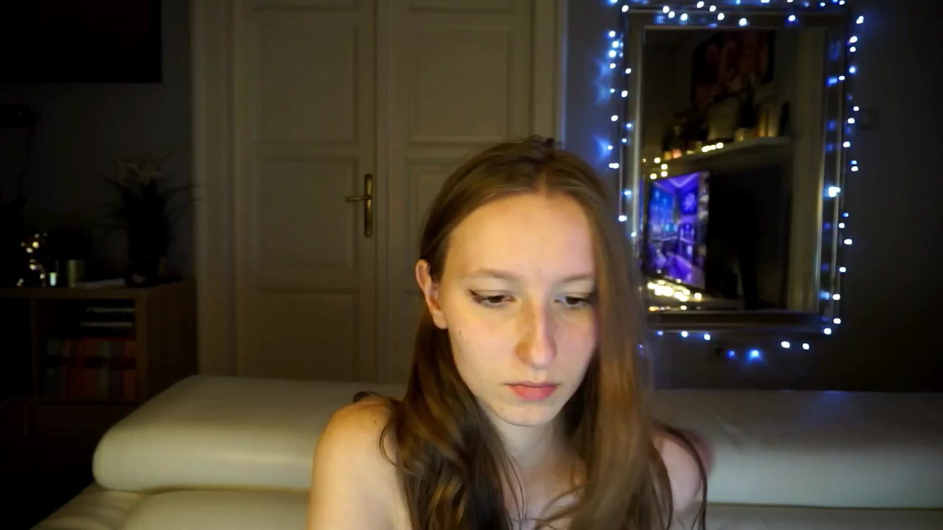 Gallery image thumbnail from Sw33t_g1rl's myfreecams stream on, 03/15/2026, 18:14 image 4 of 20