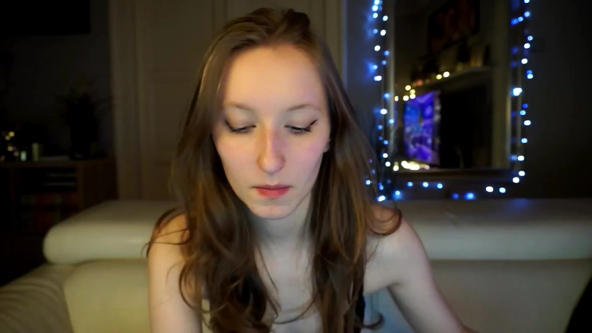 Gallery image thumbnail from Sw33t_g1rl's myfreecams stream on, 03/15/2026, 18:14 image 7 of 20