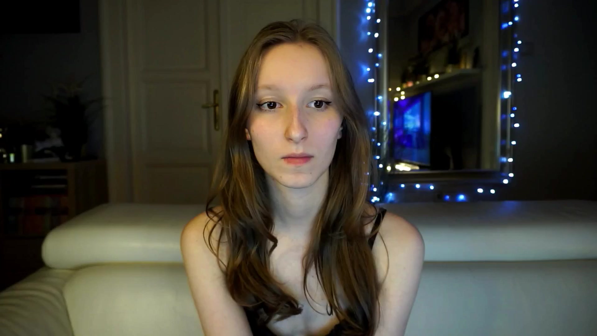 Gallery image thumbnail from Sw33t_g1rl's myfreecams stream on, 03/16/2026, 19:00 image 5 of 20