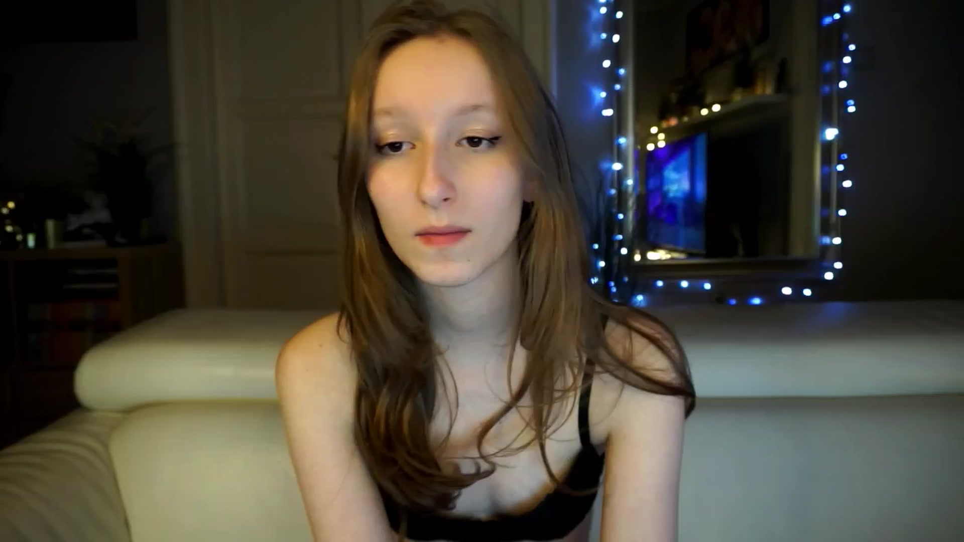 Gallery image thumbnail from Sw33t_g1rl's myfreecams stream on, 03/16/2026, 19:00 image 1 of 20