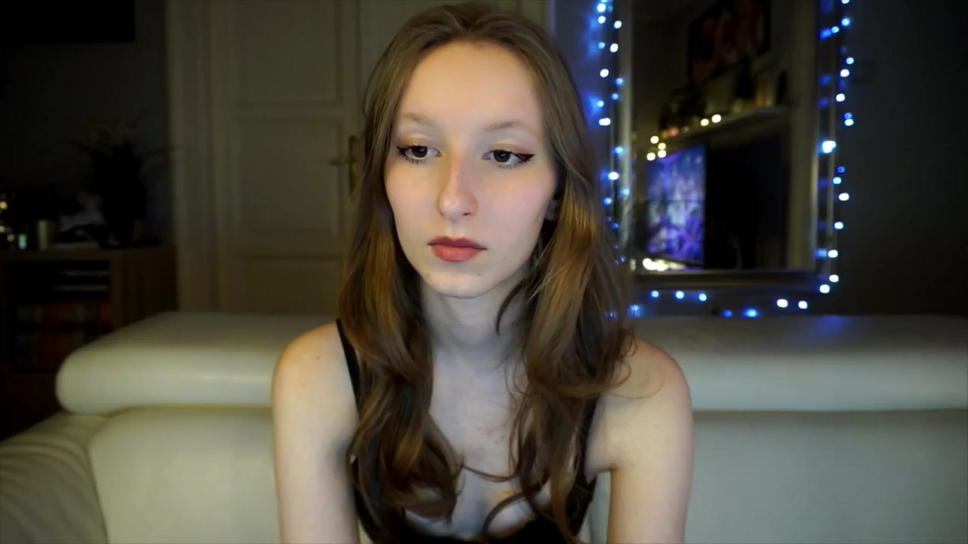 Gallery image thumbnail from Sw33t_g1rl's myfreecams stream on, 03/17/2026, 18:16 image 9 of 20