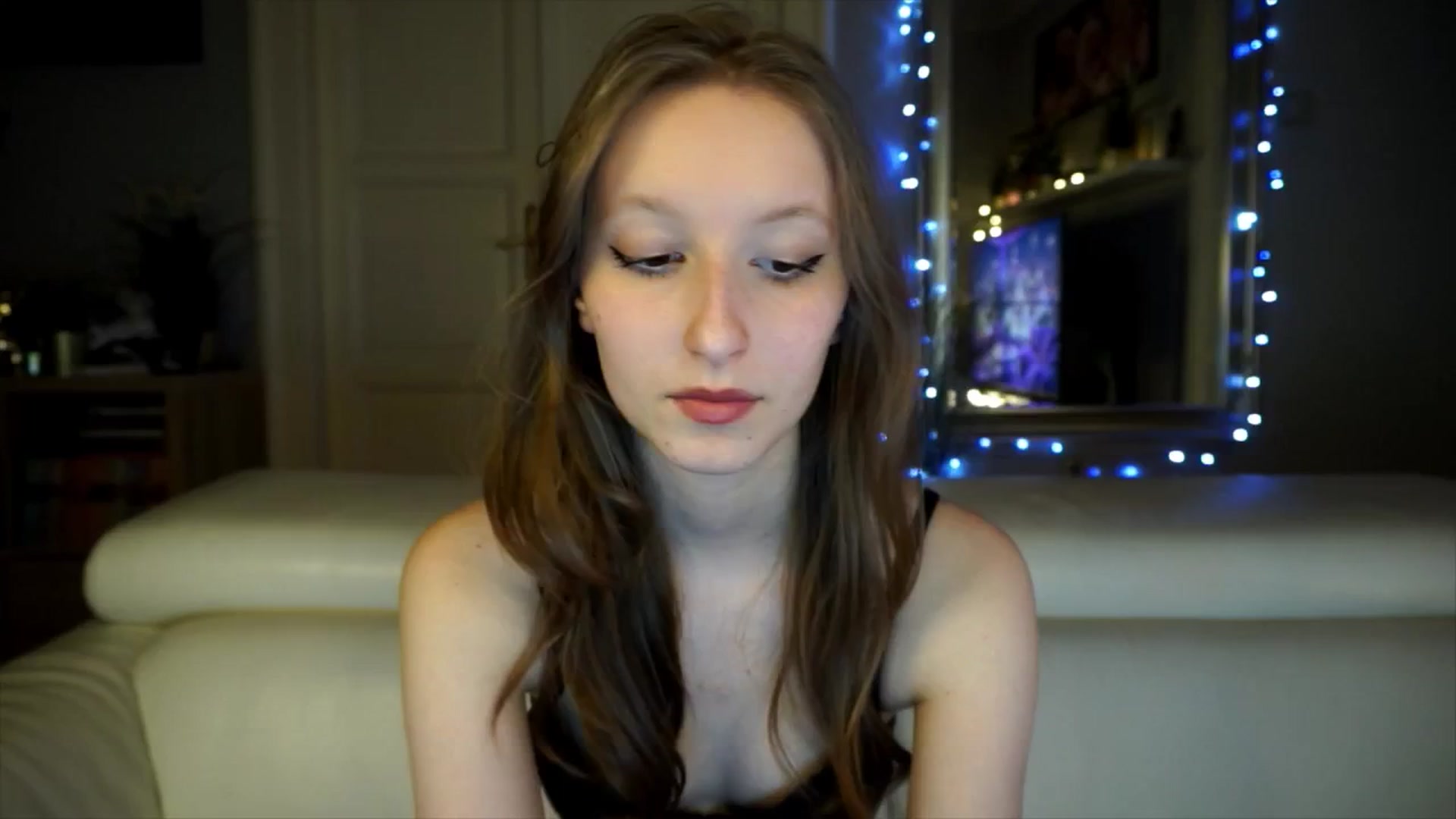 Gallery image thumbnail from Sw33t_g1rl's myfreecams stream on, 03/17/2026, 18:16 image 10 of 20