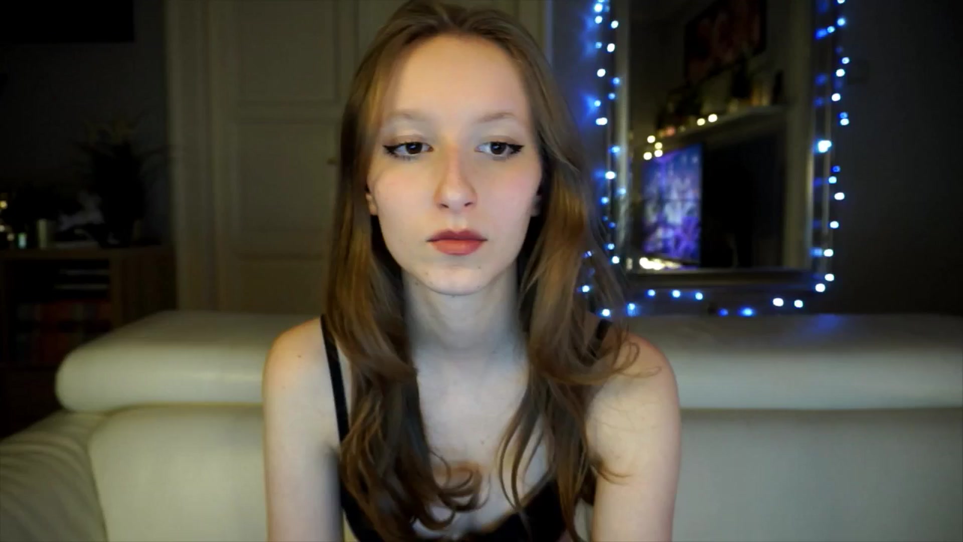 Gallery image thumbnail from Sw33t_g1rl's myfreecams stream on, 03/17/2026, 18:16 image 8 of 20