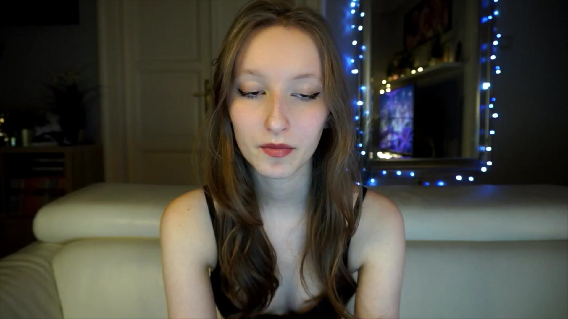 Gallery image thumbnail from Sw33t_g1rl's myfreecams stream on, 03/17/2026, 18:16 image 11 of 20